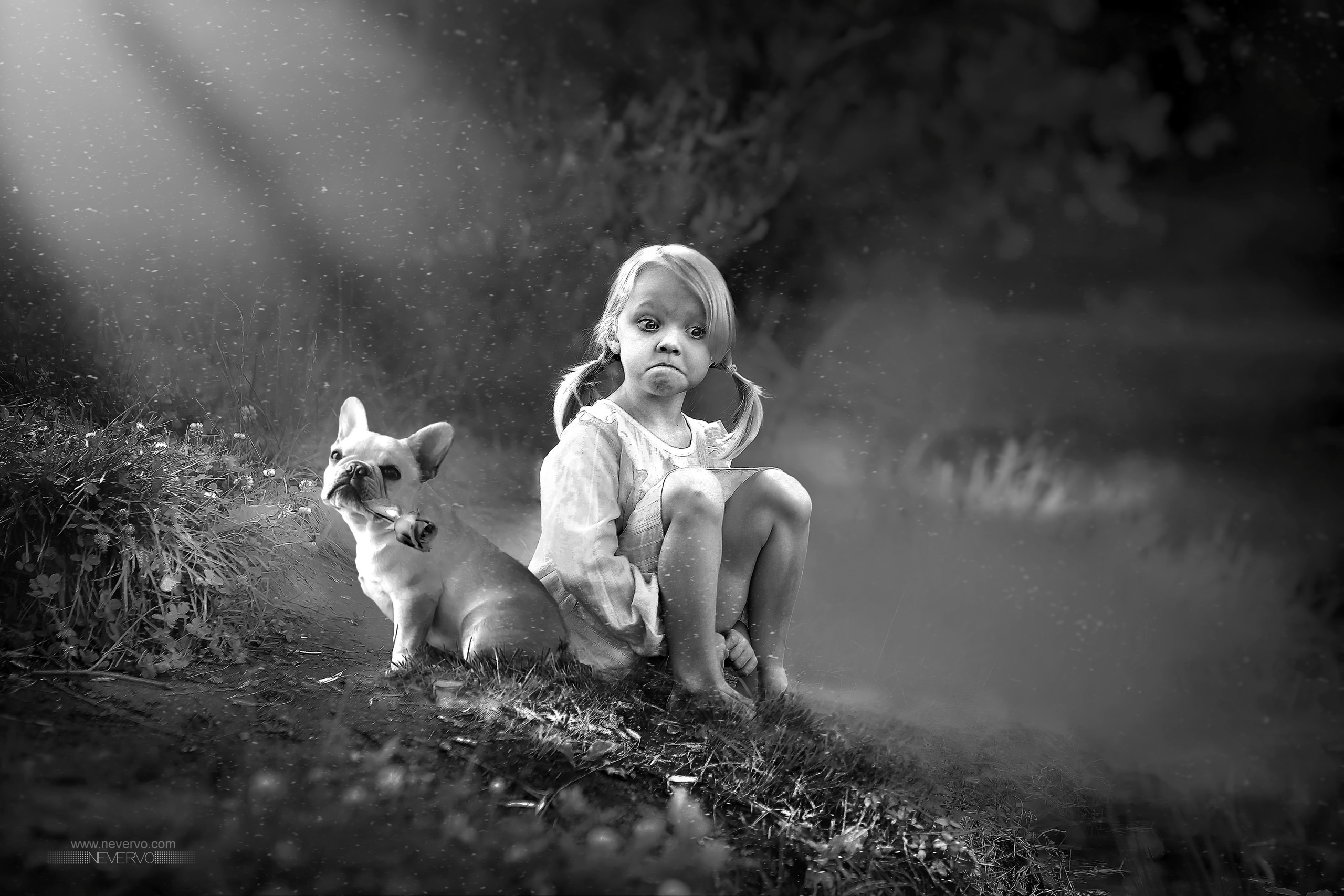 Черно-белая фотосъемка. B&W съемка в Москве. ЧБ фотограф Олег Голишник. Арт-фотограф Олег Голишников. Творческая мастерская