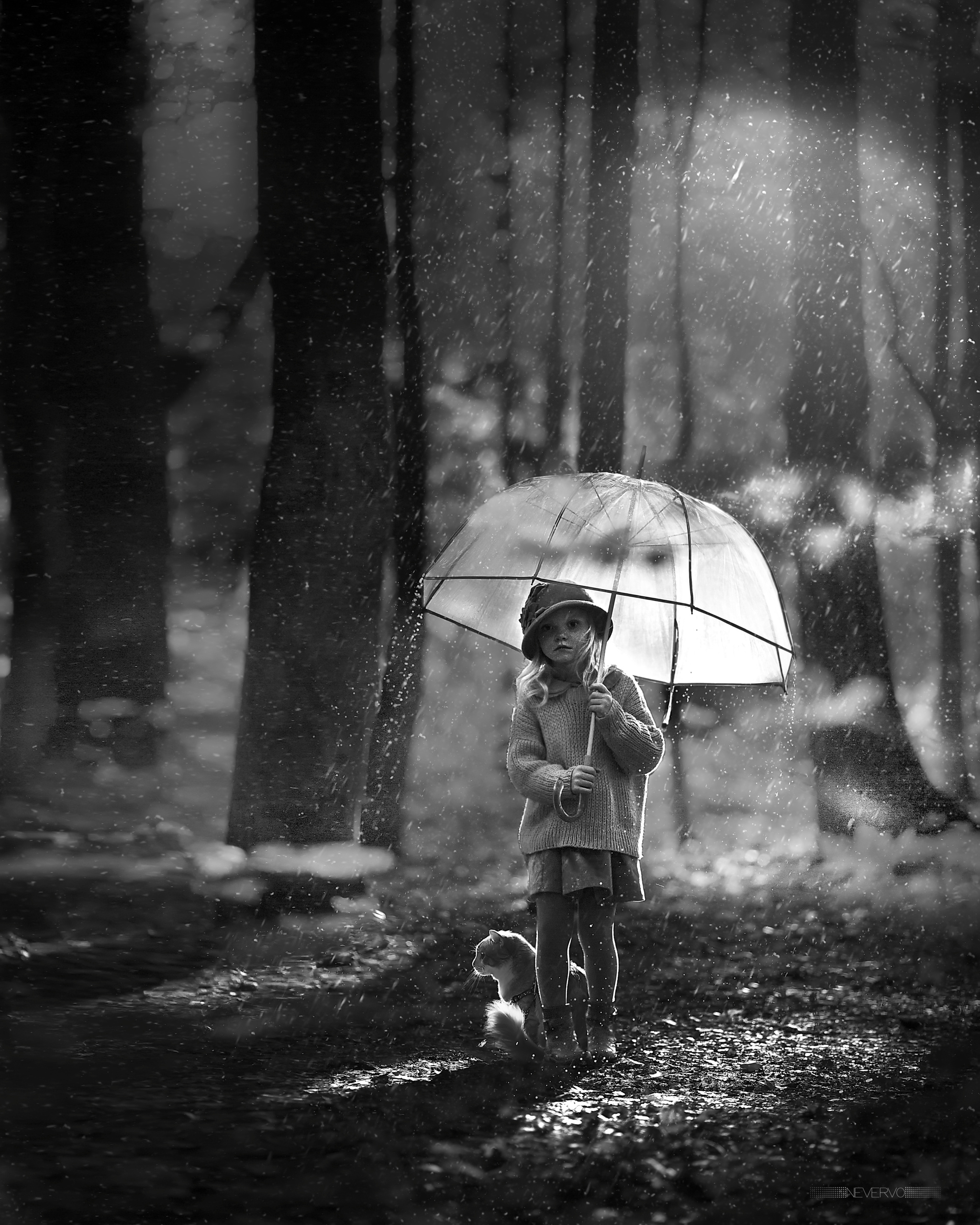 Черно-белая фотосъемка. B&W съемка в Москве. ЧБ фотограф Олег Голишник. Арт-фотограф Олег Голишников. Творческая мастерская