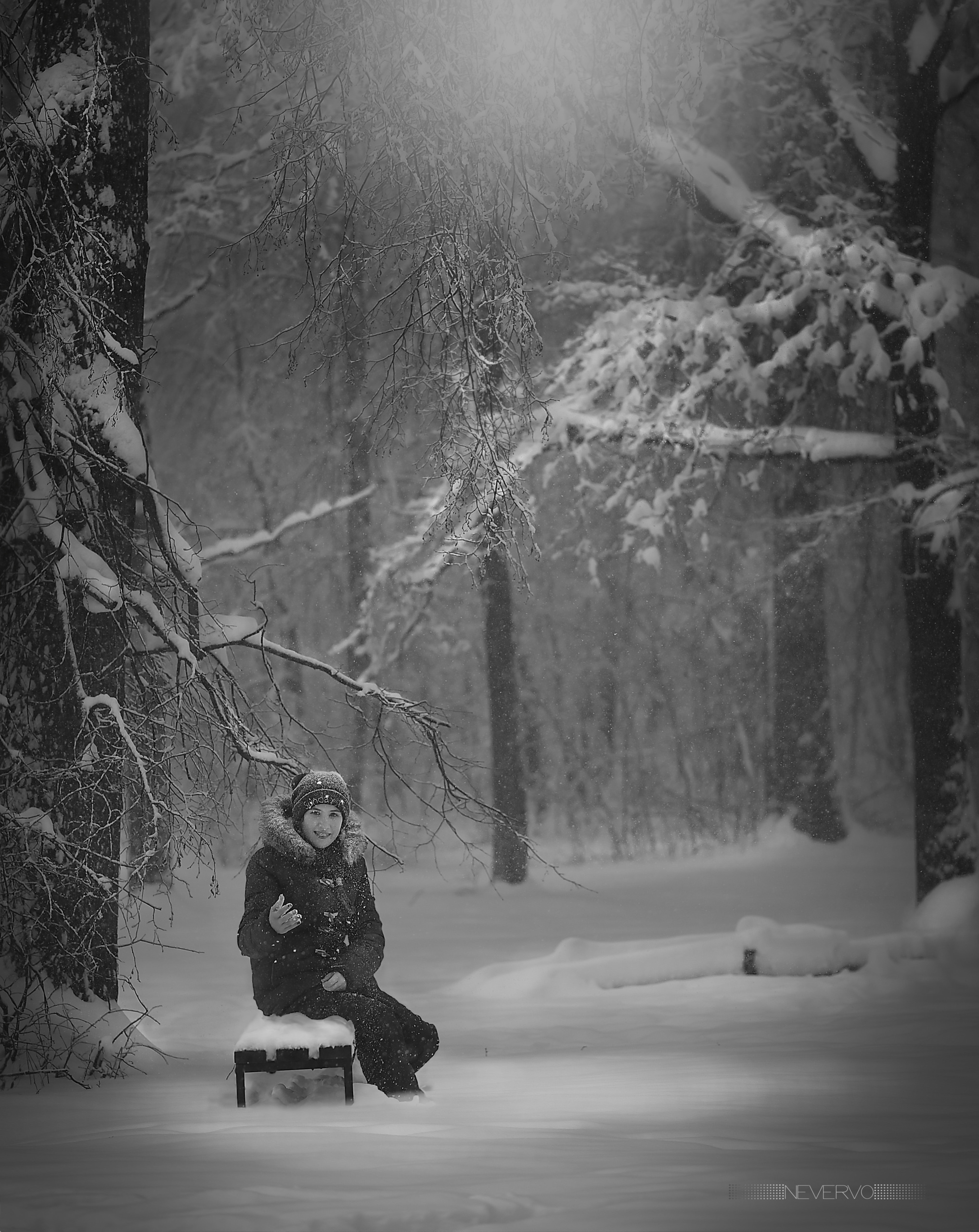 Черно-белая фотосъемка. B&W съемка в Москве. ЧБ фотограф Олег Голишник. Арт-фотограф Олег Голишников. Творческая мастерская