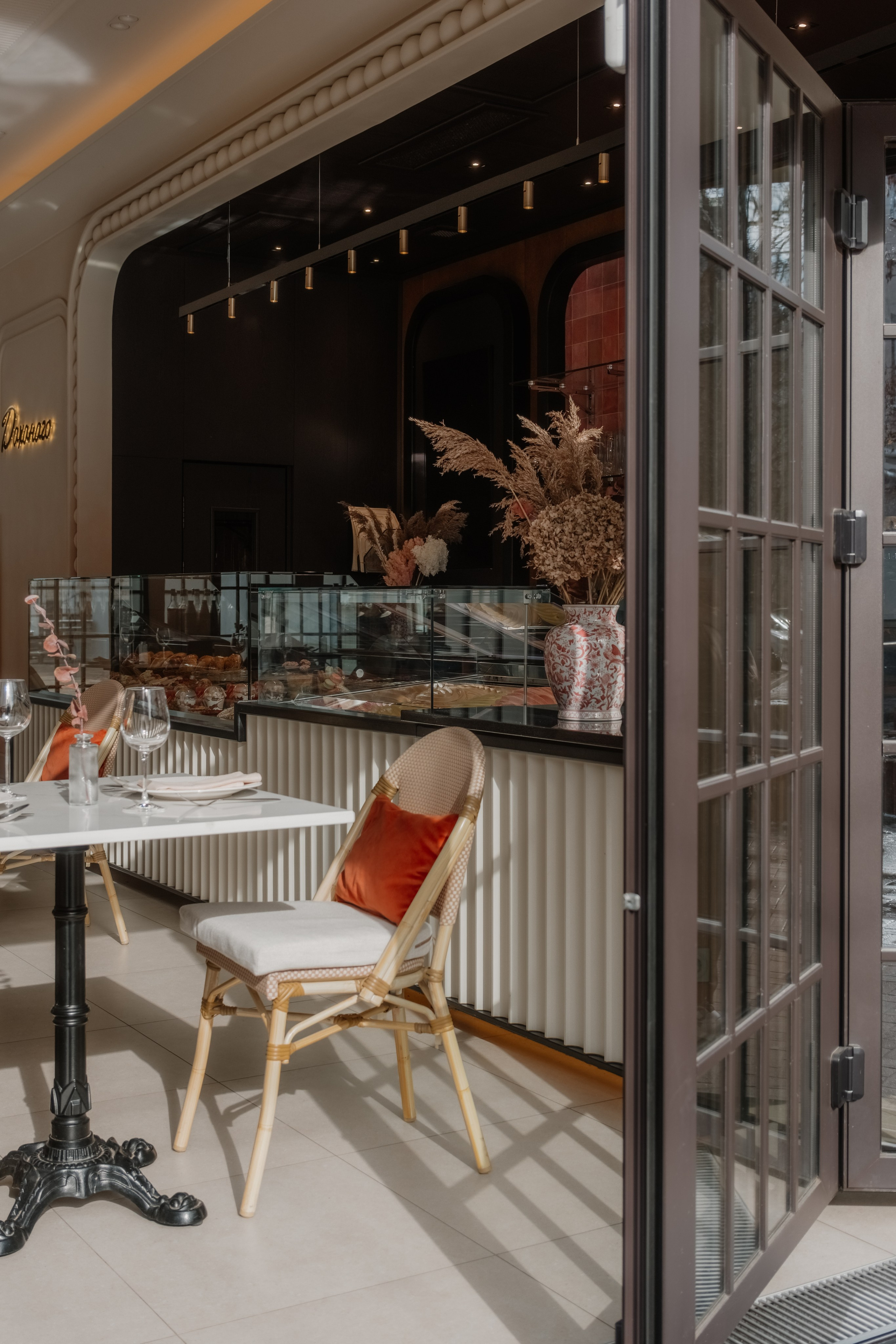 Dakhanago Cafe in Cherkessk by Ottisk Studio. Ekaterina Symidi. Interior Photographer