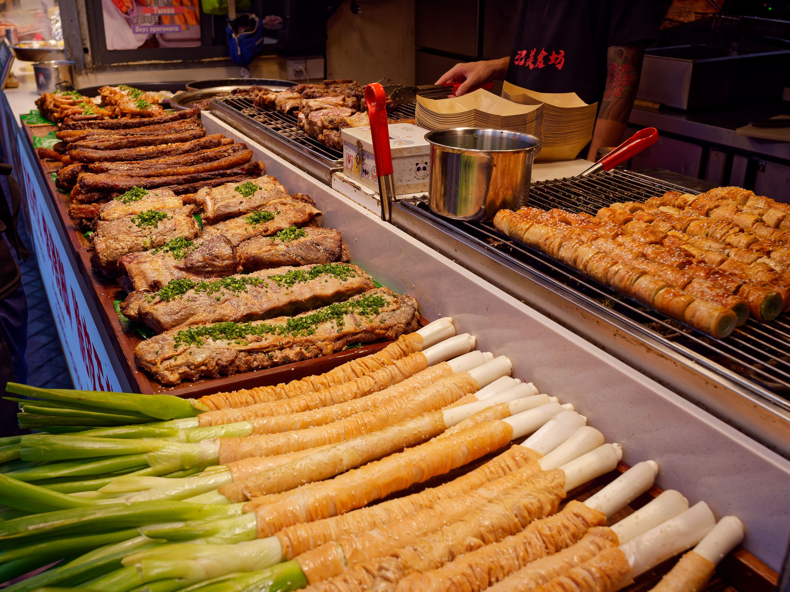 Хайнань 2026, «Food Street» ночная улица еды в Ялунване. Фотопрогулки по Миру