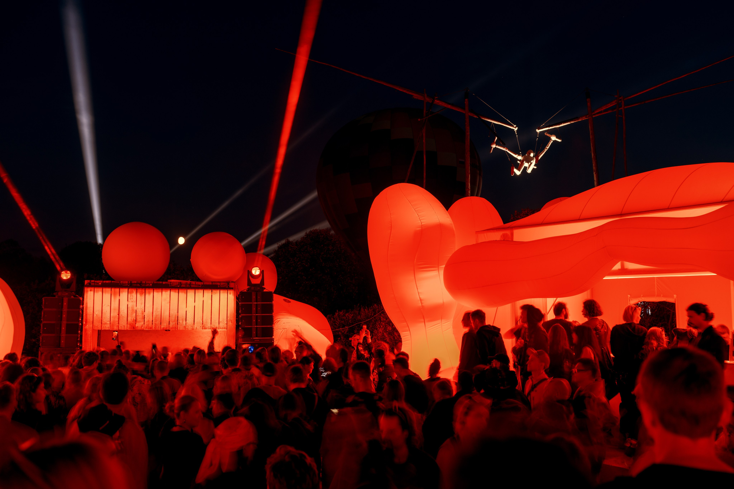 Signal 2024. @tomrus: Рустам Шагиморданов — фотограф