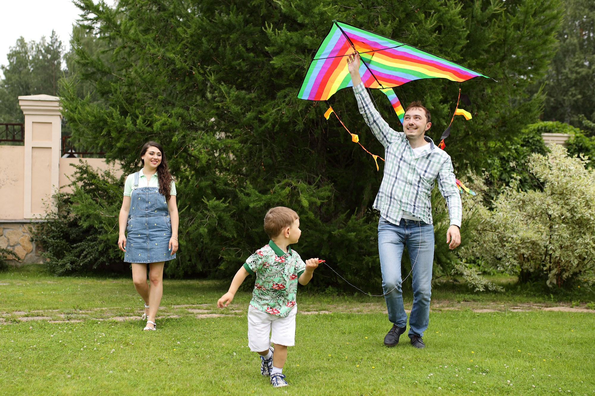 Семейные фотосессии на улице. Свадебный и семейный фотограф и видеограф в Екатеринбурге Полянские Тимур и Анастасия