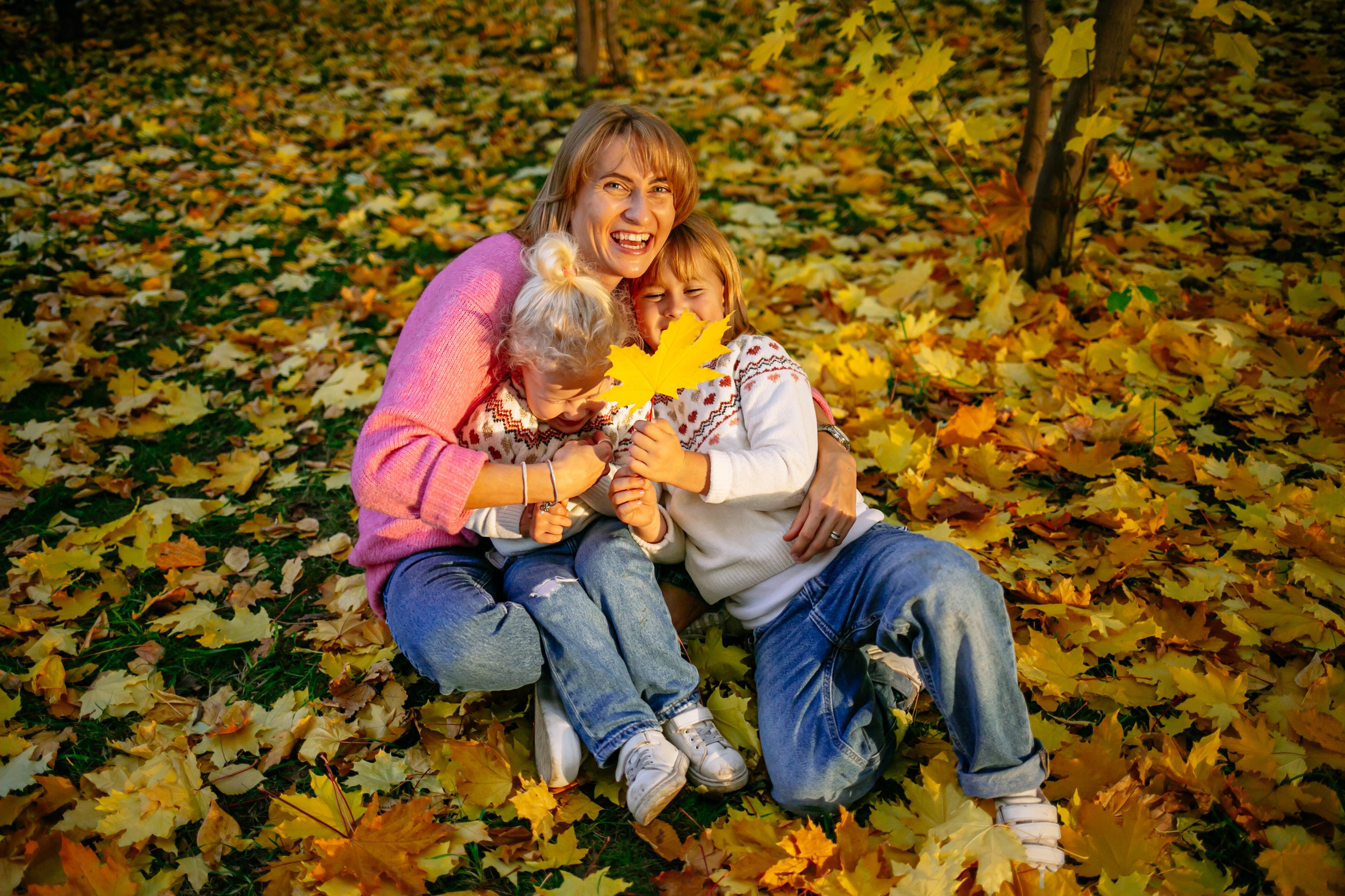 Юля, Анюта, Есения