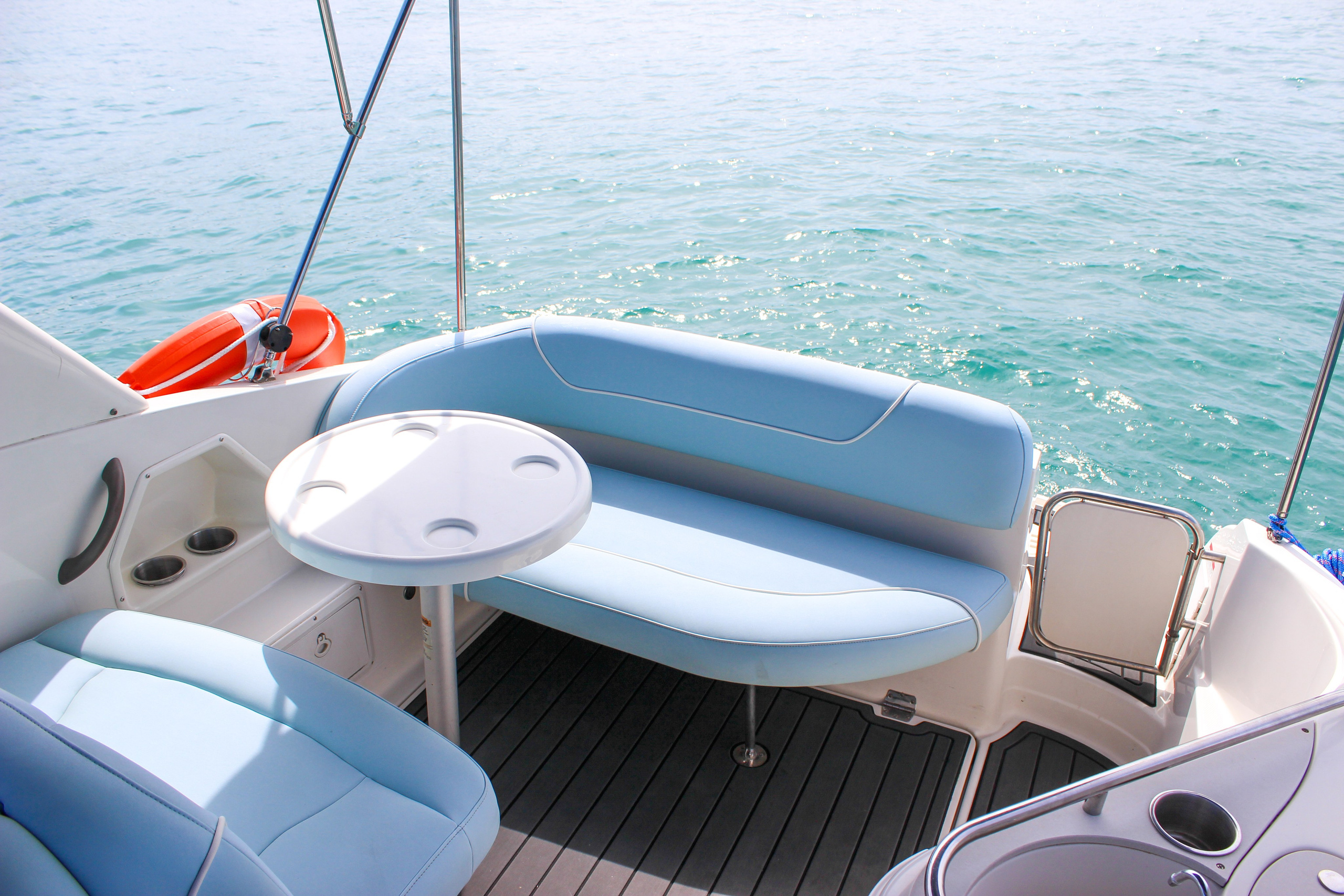 ЭКОНОМ КАТЕРА В СОЧИ. Аренда Яхт в Сочи от Эконом до Премиум Класса