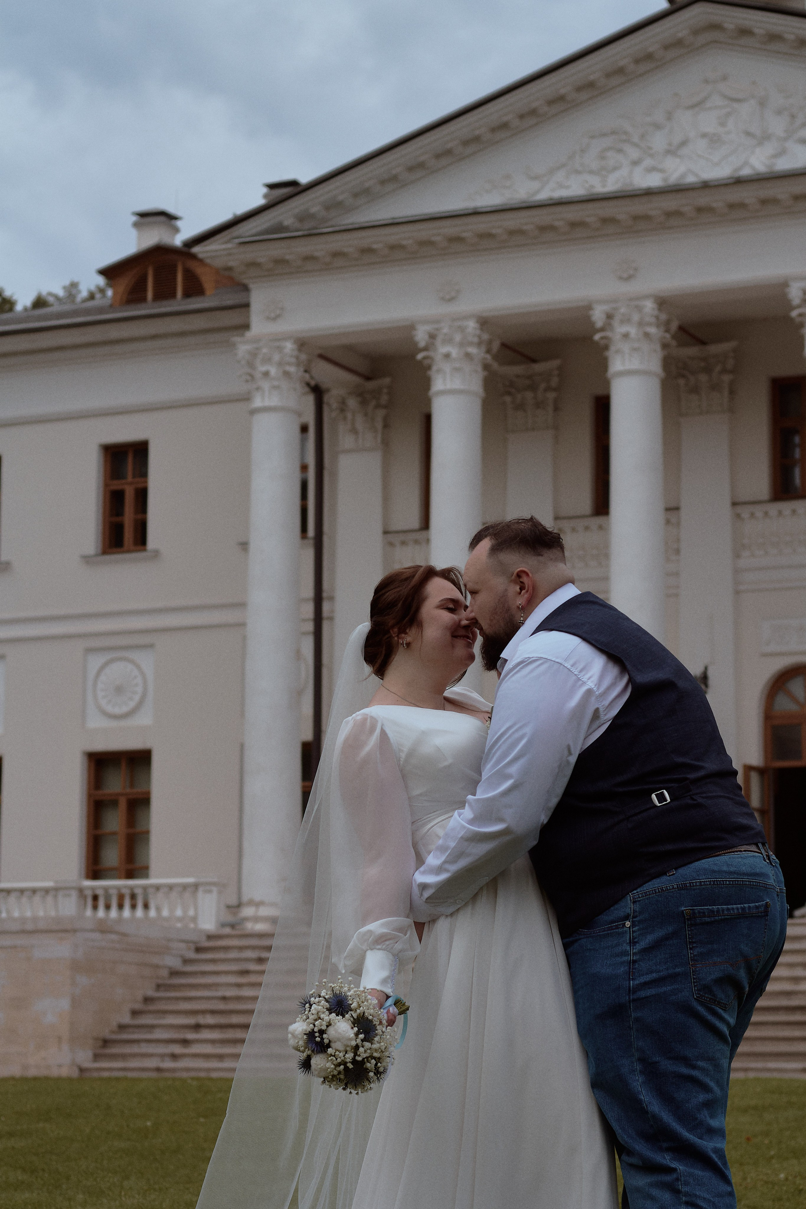 Юлия и Антон. Усадьба Остафьево. Фотограф лавстори Москва/МО Приятелева Ангелина