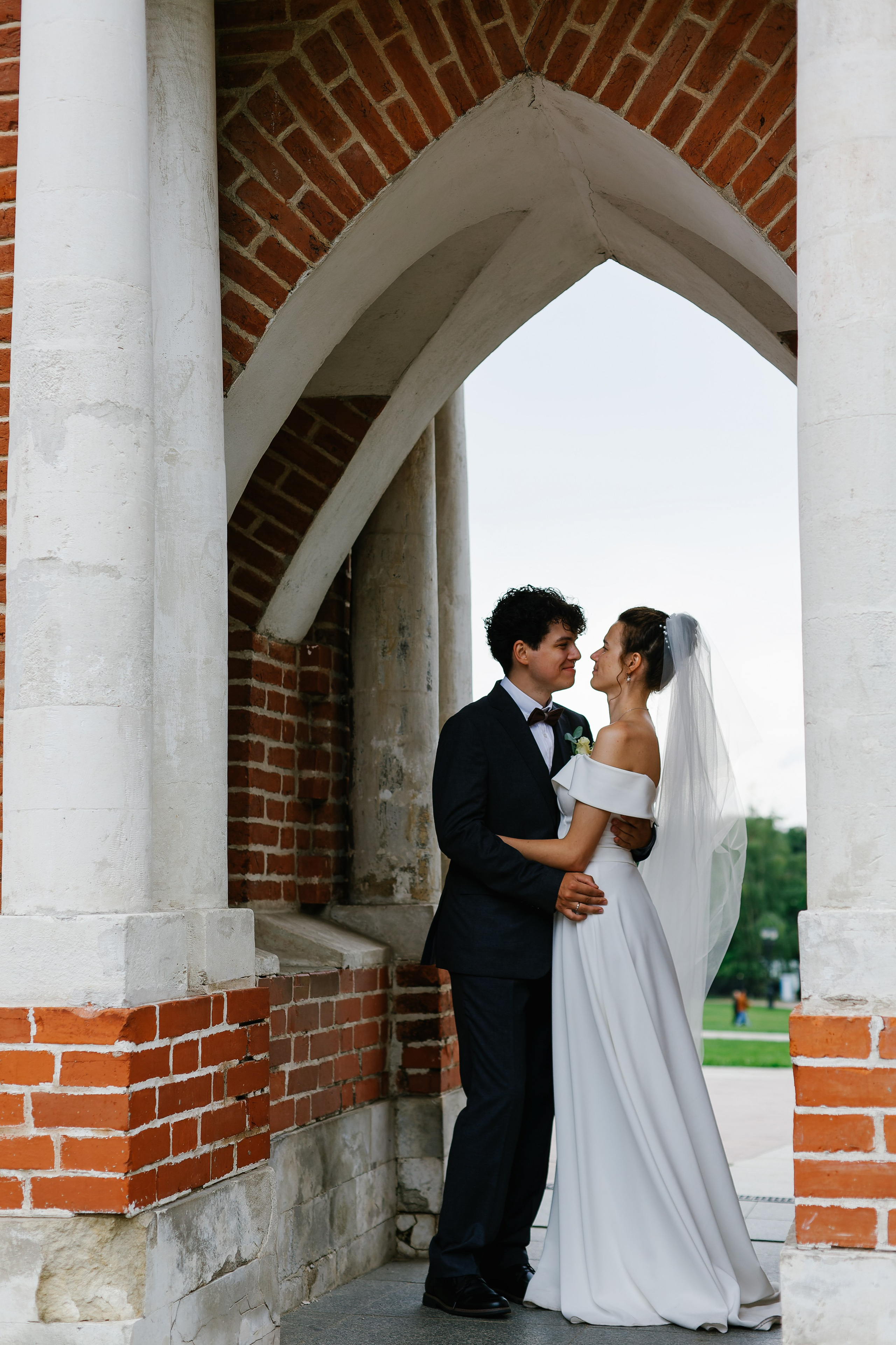 Примеры свадебных фотографий, позы для свадебной съёмки