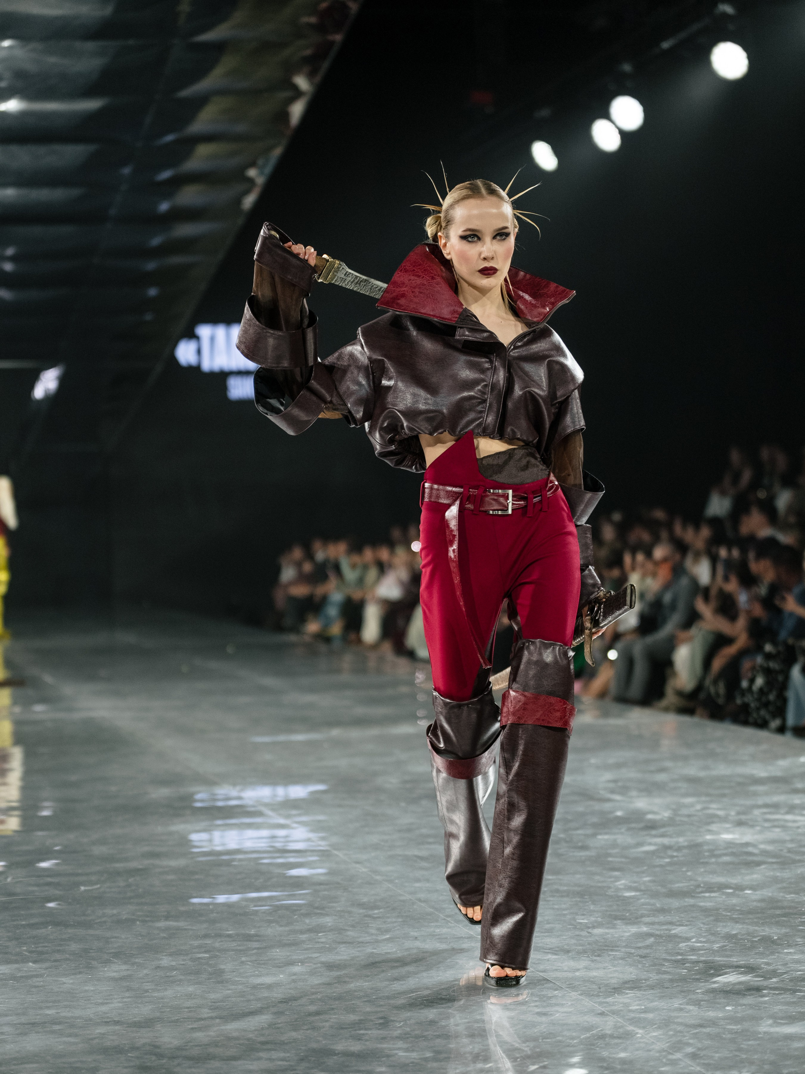 Visa Fashion Week SAKH. Сайт Алматинского НЮ АРТ, будуар и фэшн фотографа Дениса Карпенко