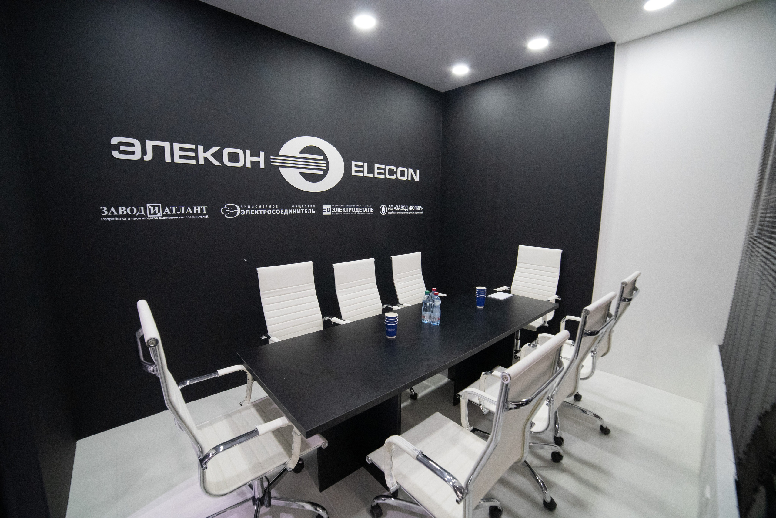 Выставочные стенды. Профессиональный портретный фотограф в Москве Владимир Глаголев