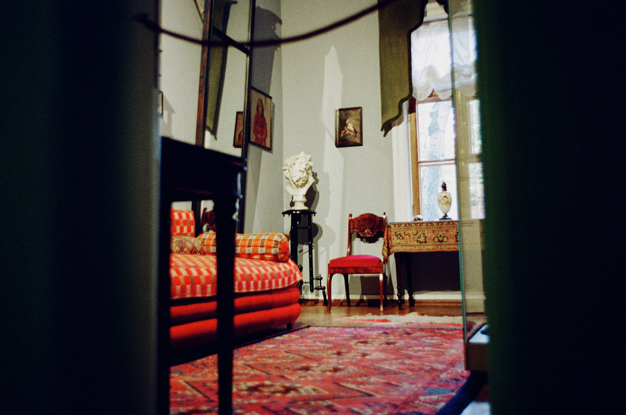 The Lev Tolstoy House Museum. Another person Pavel Potseluev. A photographer in 2025