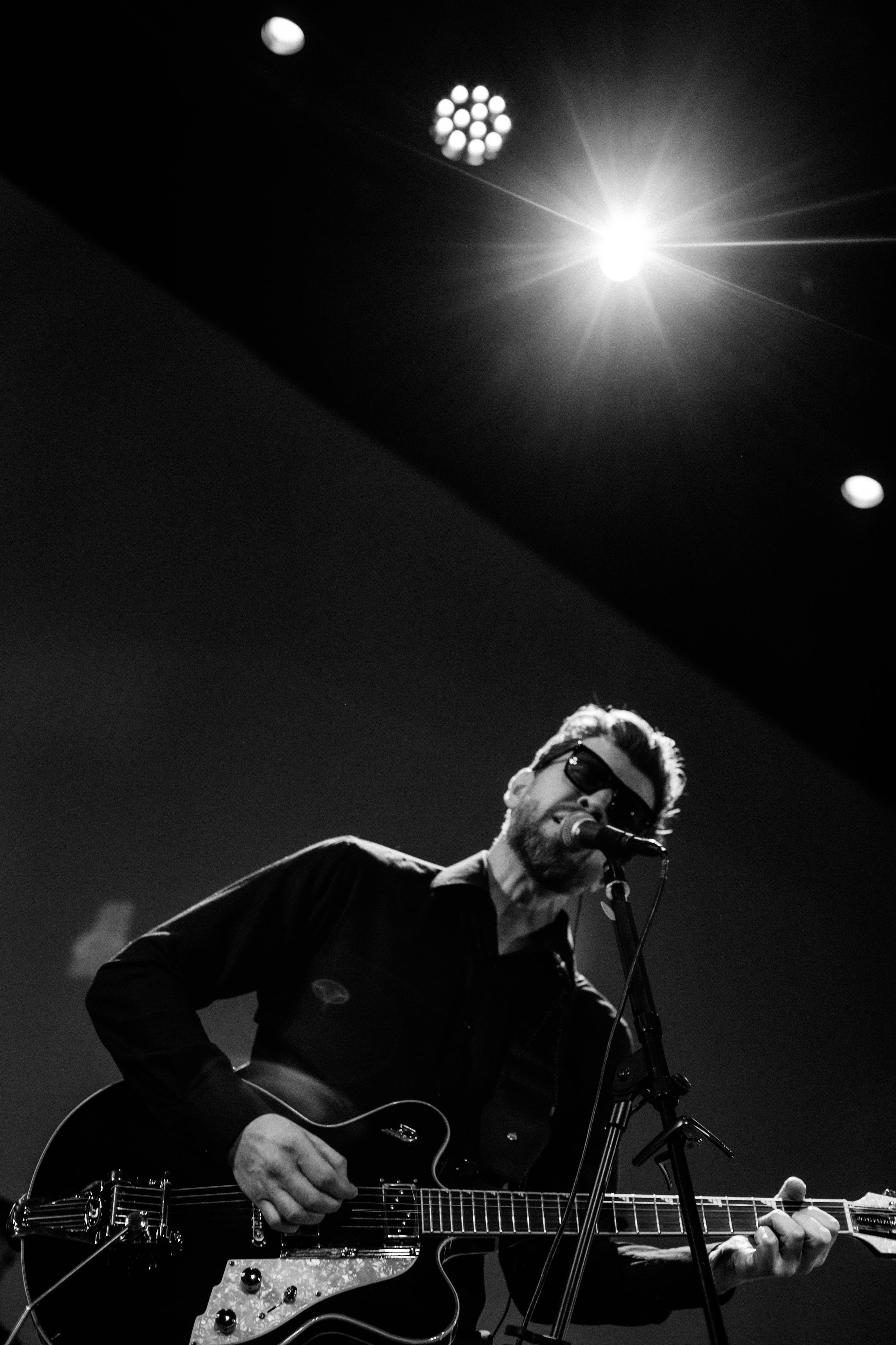 Рекорд. Герои нашего времени со струнным оркестром. Фотограф в Нижнем Новгороде