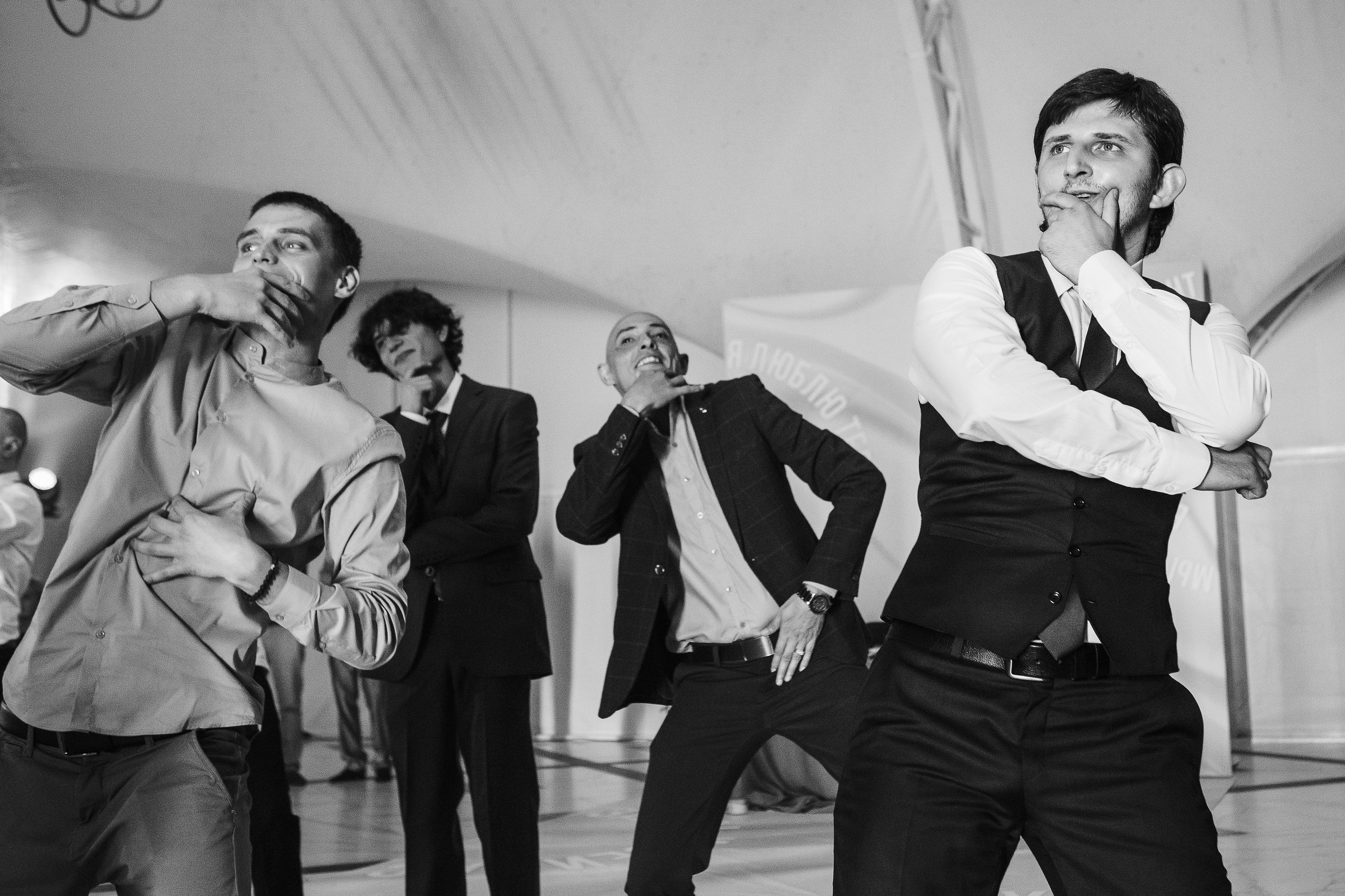 Романтические свадебные моменты Кирилла и Юли в Голден Хорс Таганрог. Свадебный и семейный фотограф в Таганроге Бакарюк Антон