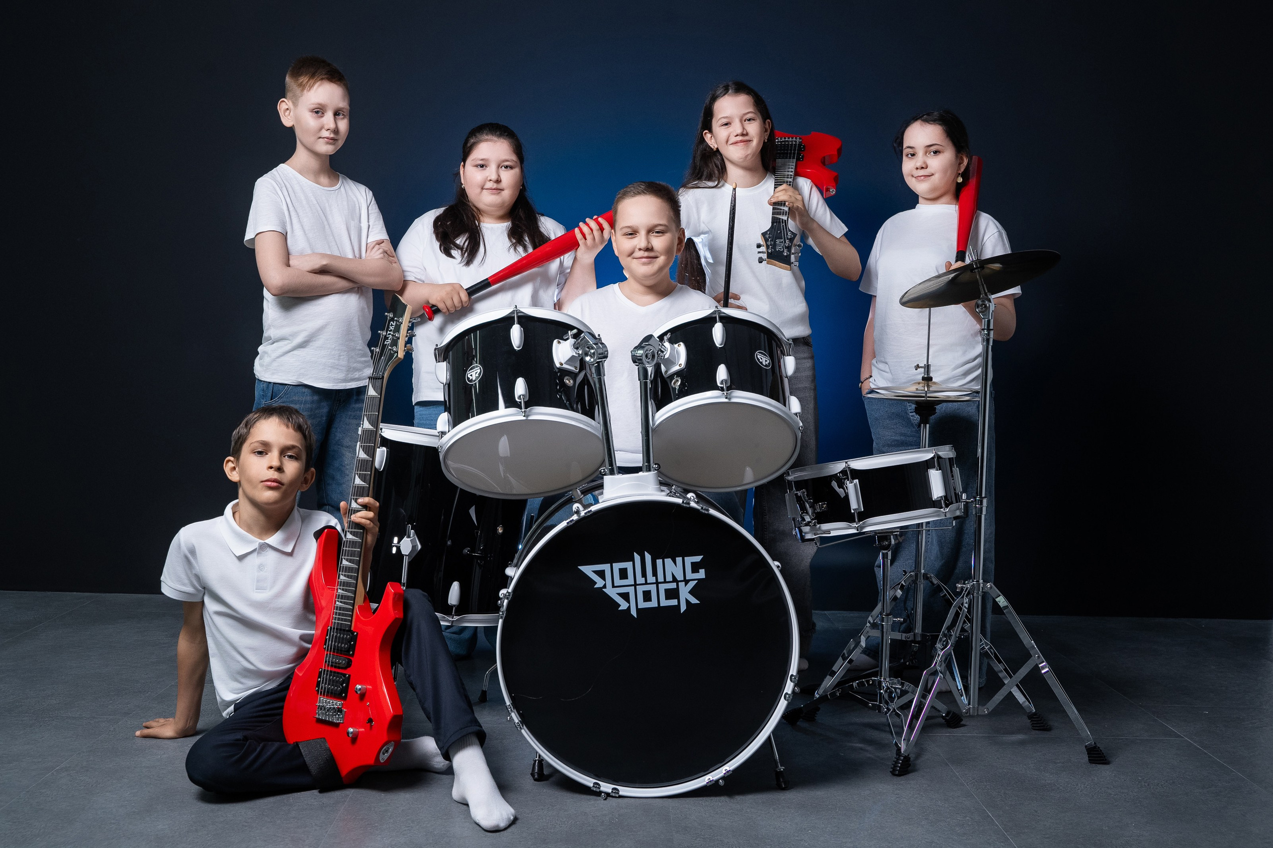 Выпускная фотосессия в фотостудии. Выпускные альбомы Нижнекамск Набережные Челны Фотостудия Небо