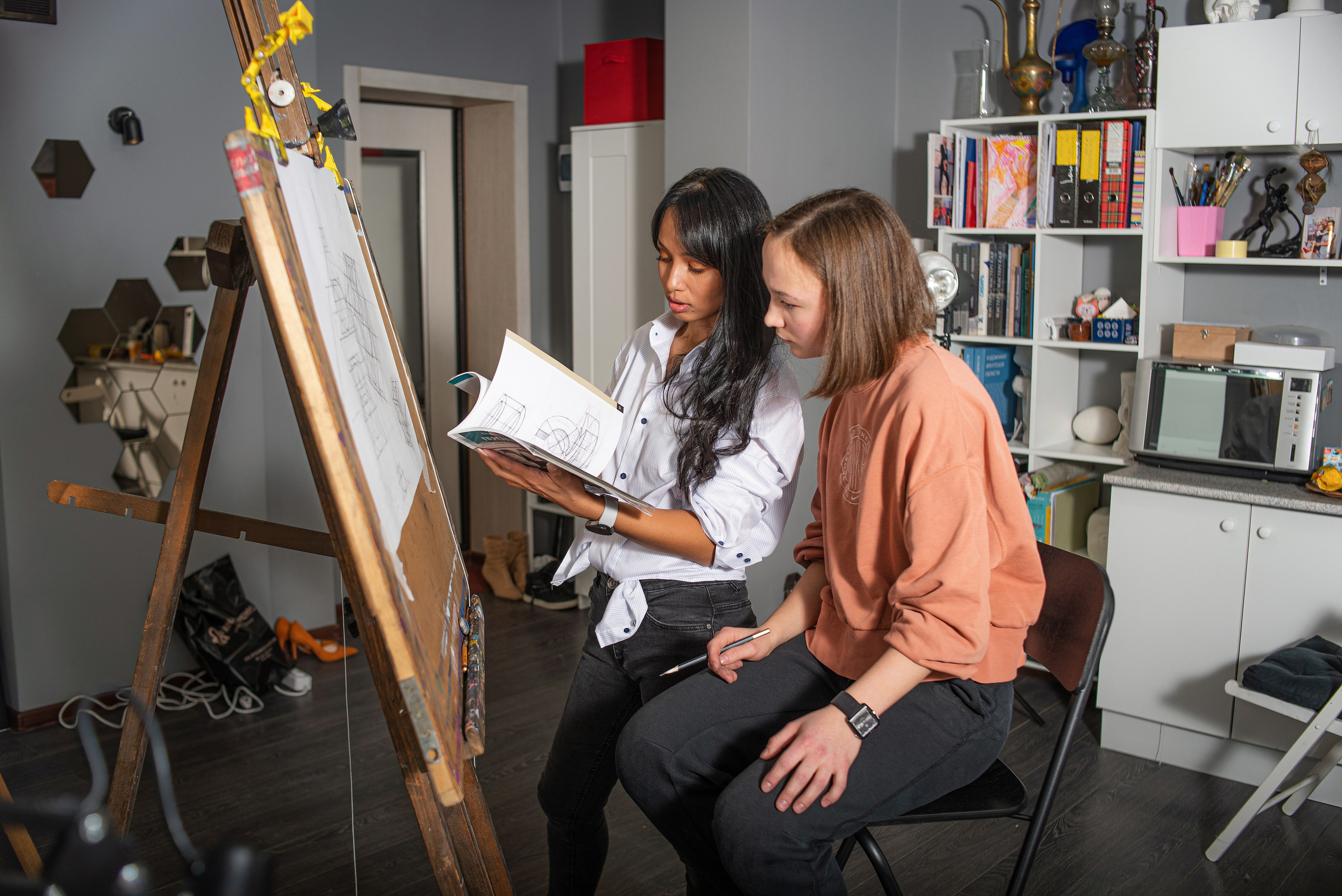 Фотоконтент для художницы Валентины Дережановой. Занимаюсь профессиональной фотографией и живу рядом с Байкалом. Работаю в разных жанрах