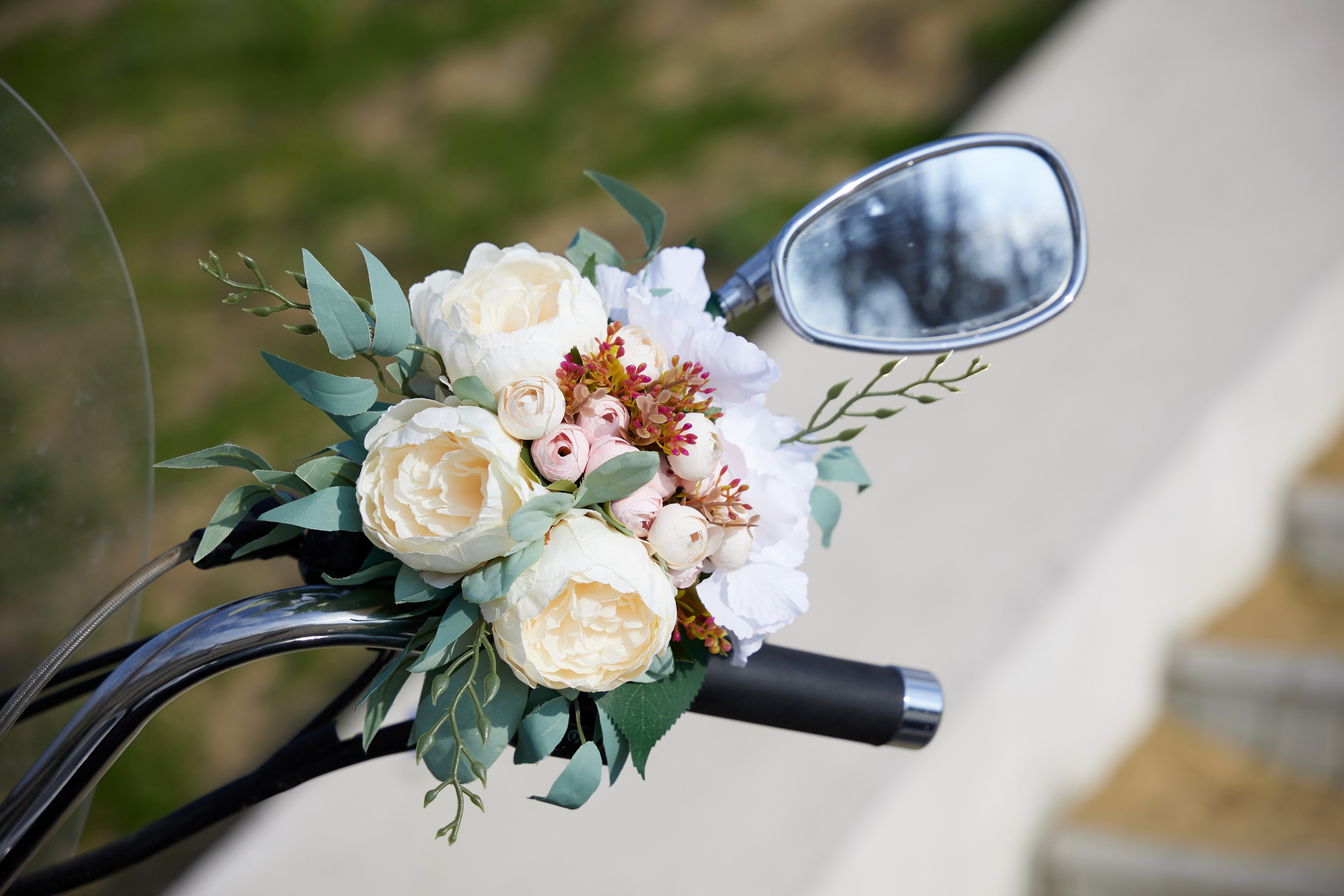 Фотосъемка в ЗАГСе, прогулка молодых, банкет