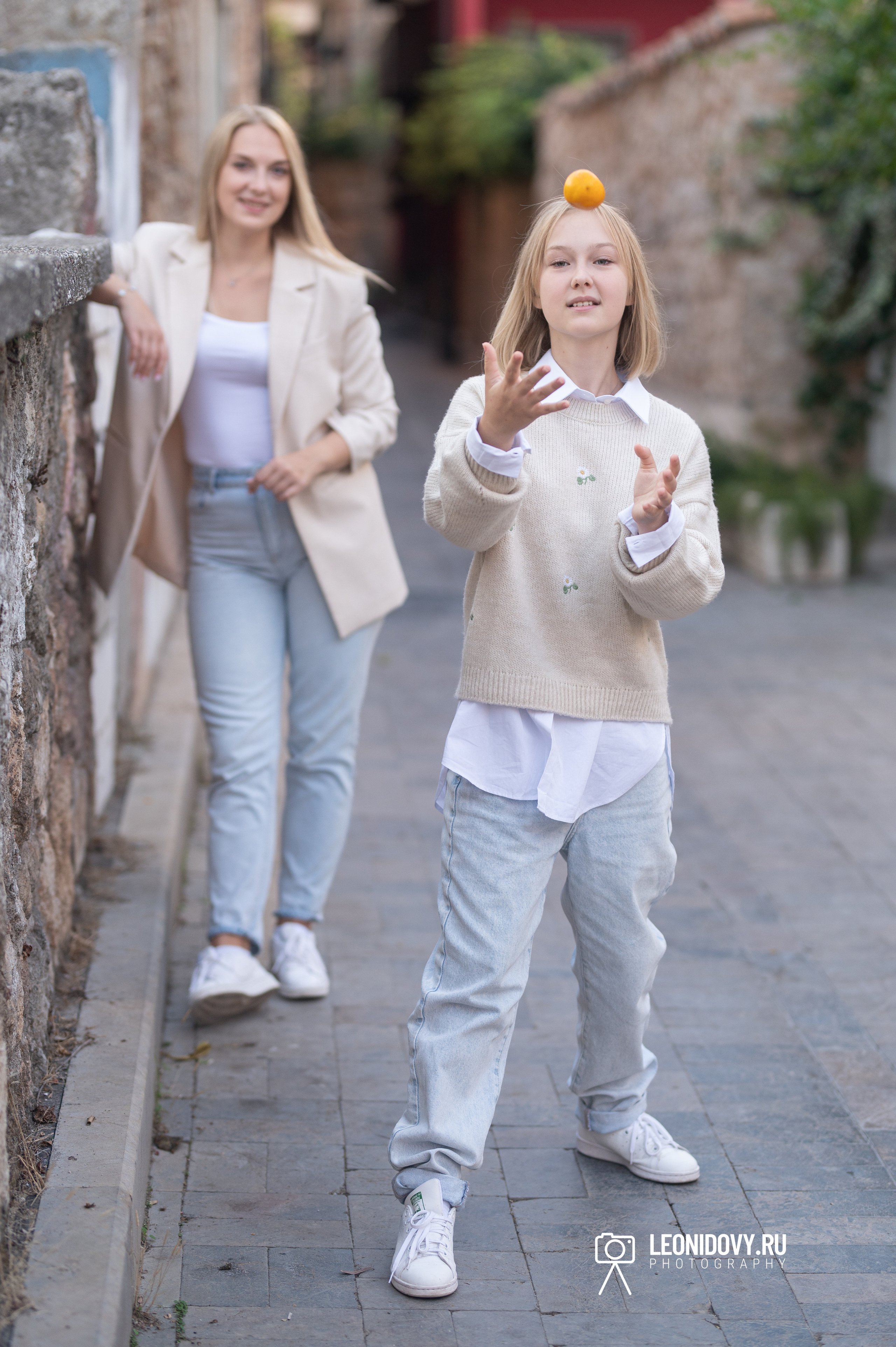 КАТЯ И НАСТЯ