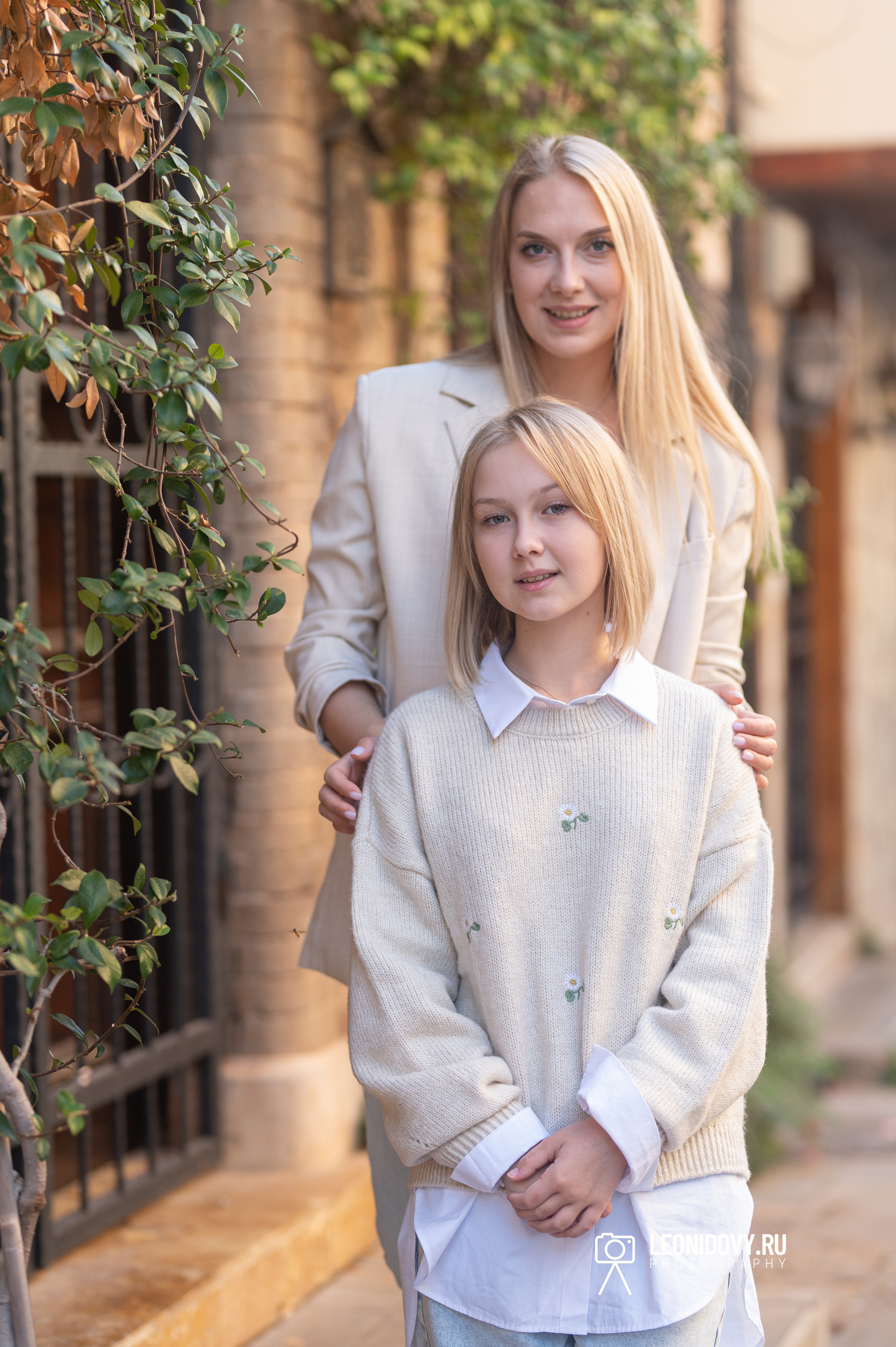 КАТЯ И НАСТЯ