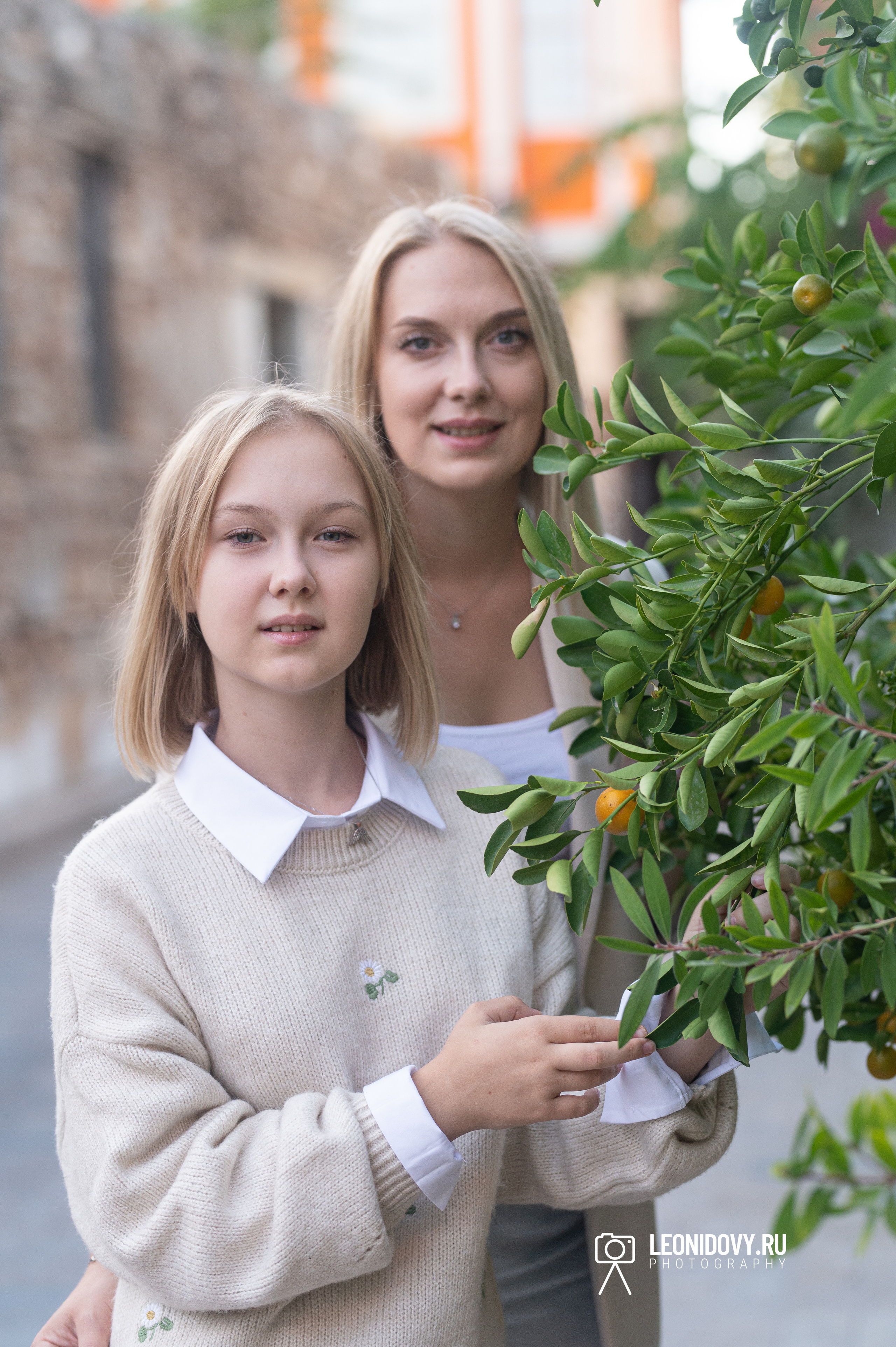 КАТЯ И НАСТЯ