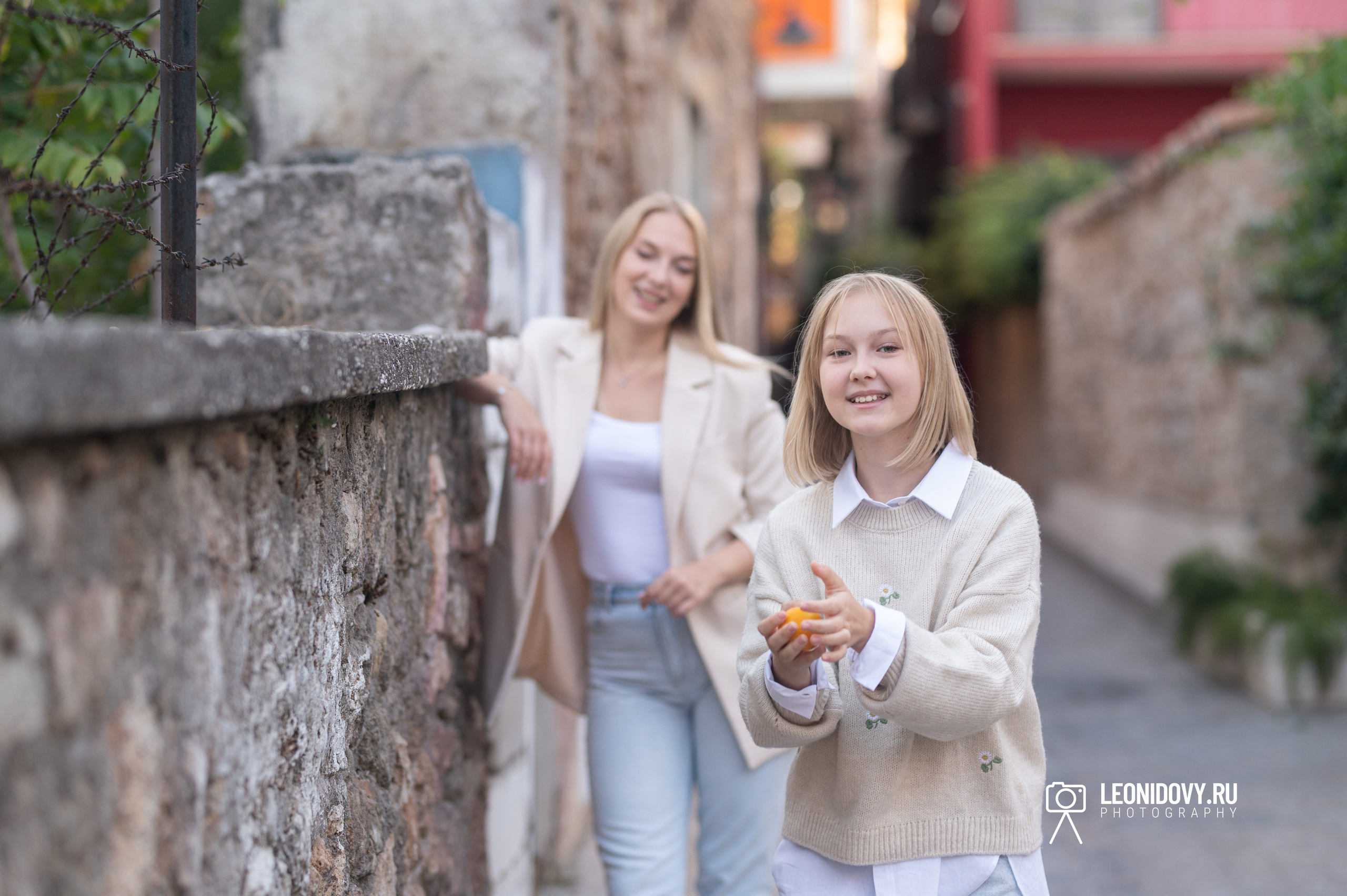 КАТЯ И НАСТЯ