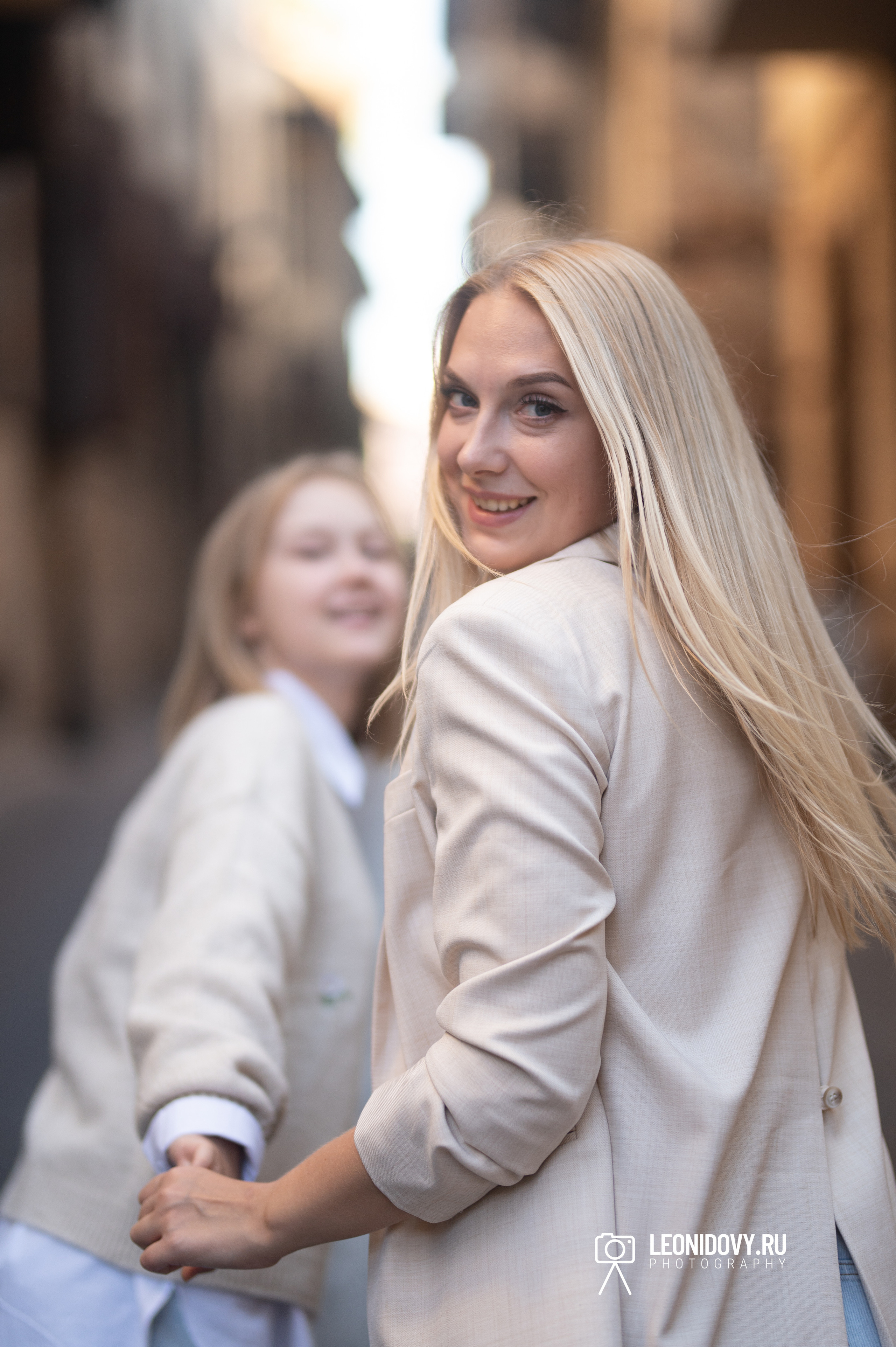 КАТЯ И НАСТЯ