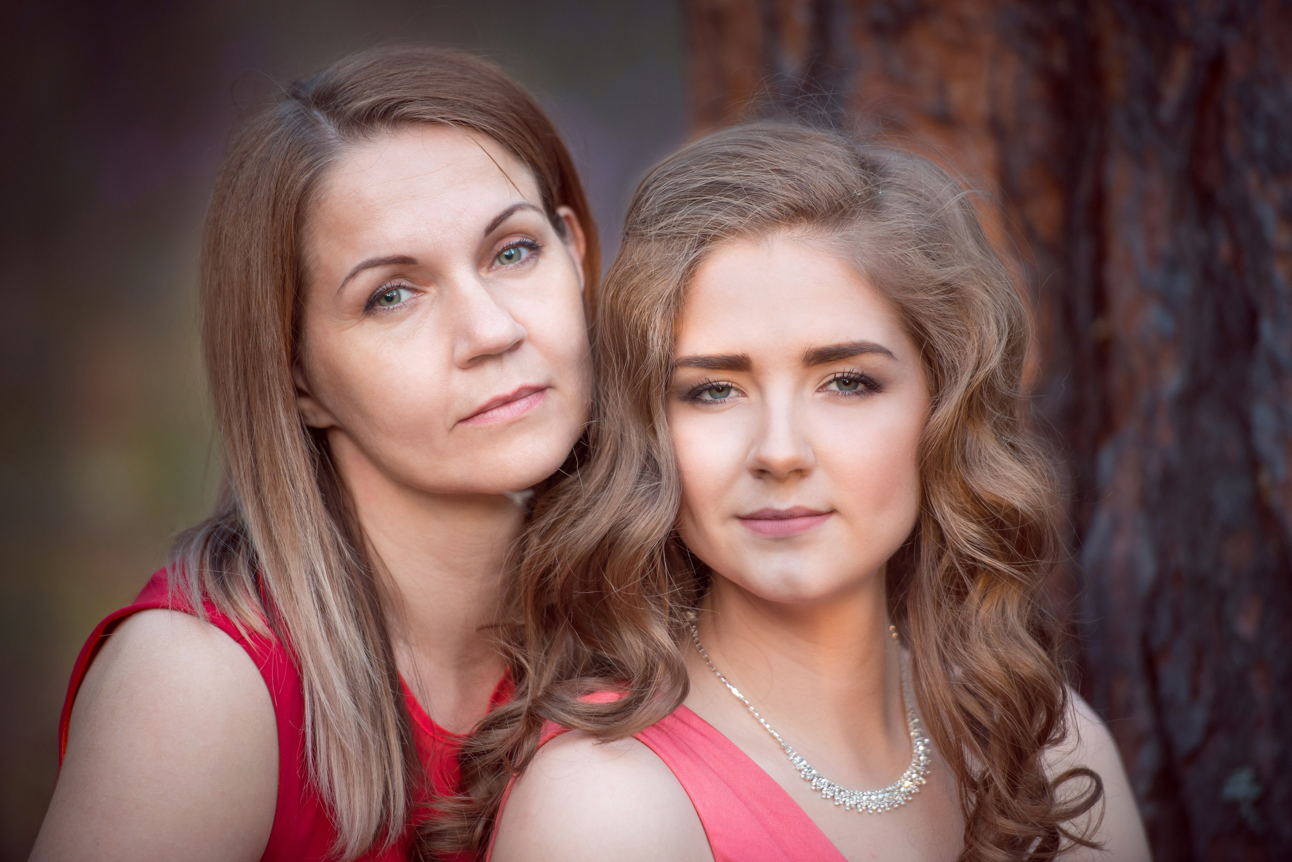 Екатерина и Мария Глотовы. Татьяна Гойда портретный и семейный фотограф Ленск. Выпускные альбомы