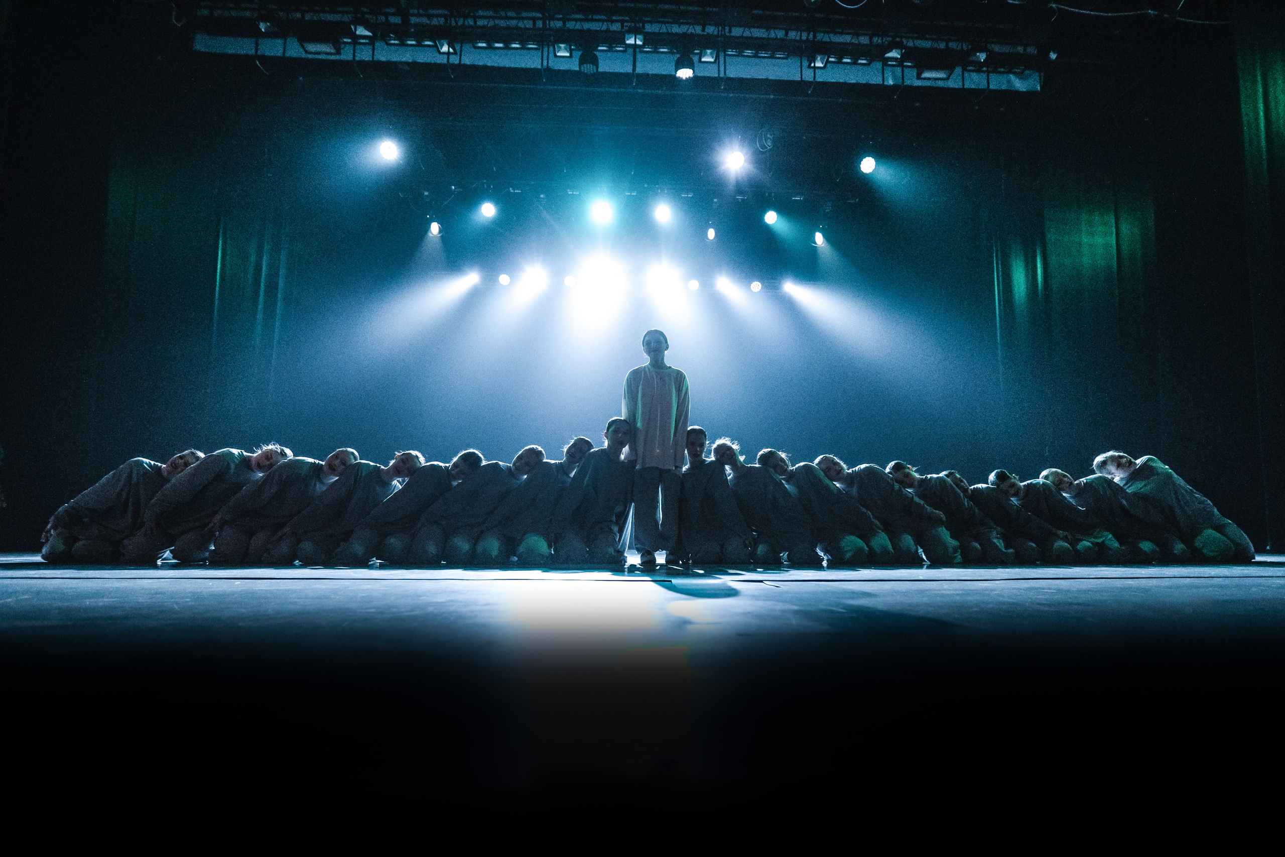 Отчетный концерт Dazz Crew & Искорки 2024. Роман Урумбаев фотограф Нижневартовск