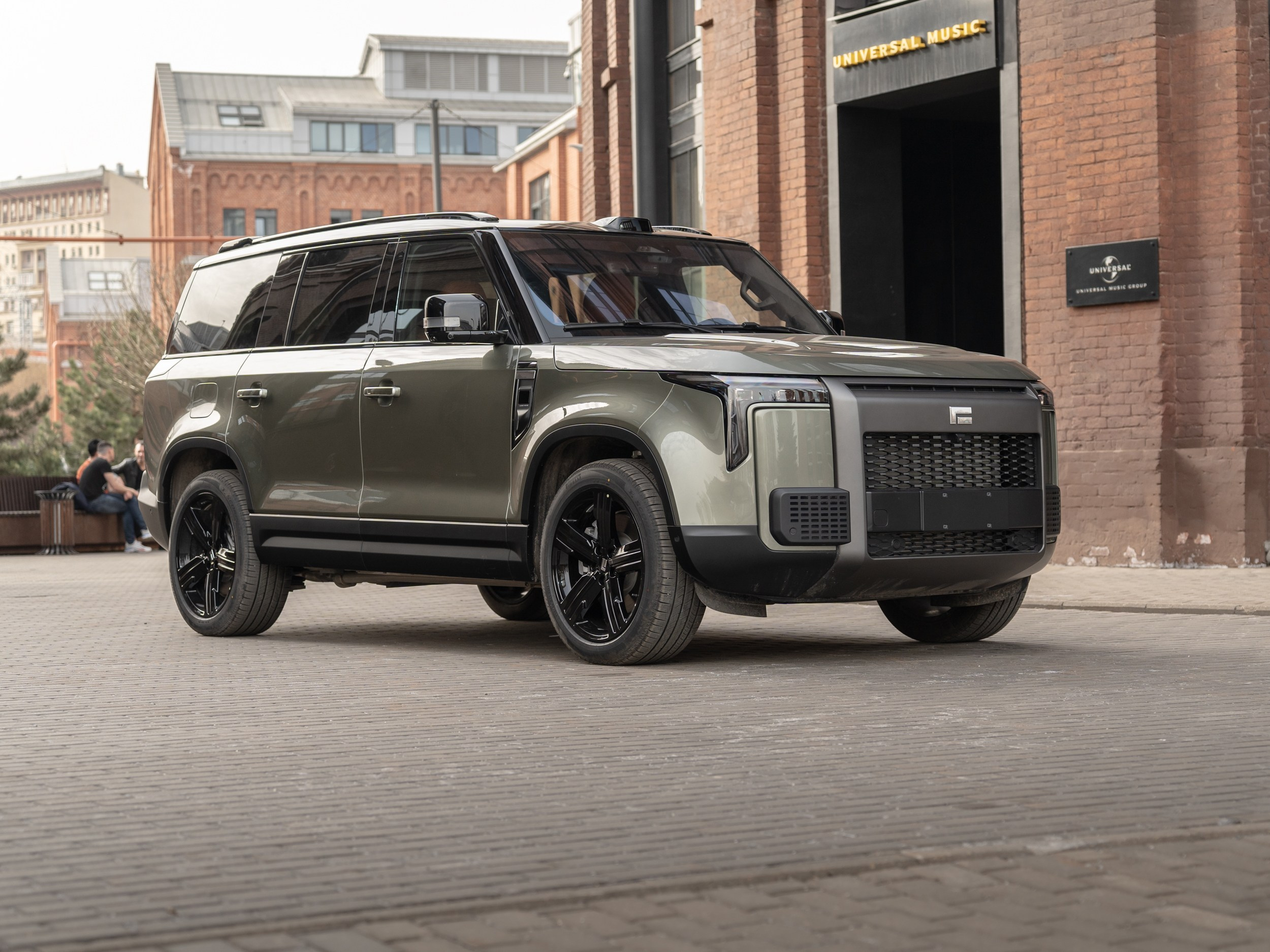 фото  polar stone one локация газгольдер