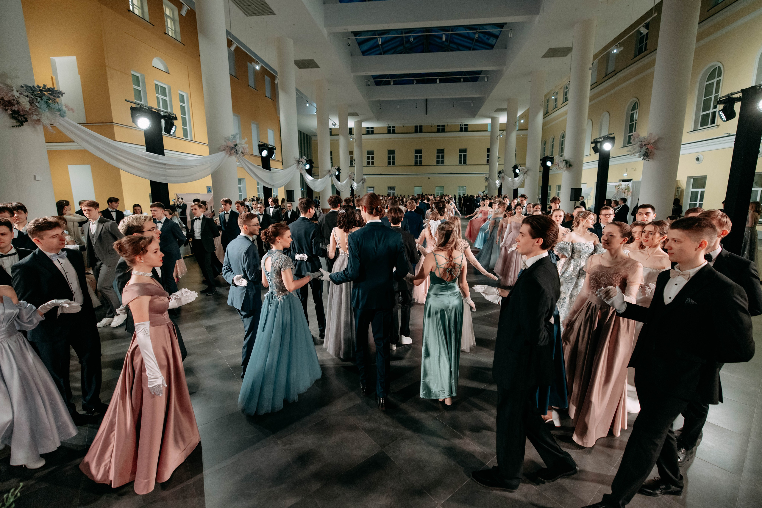 Бал студентов ВШЭ. Фото и видео съемка. Андрей Ионов
