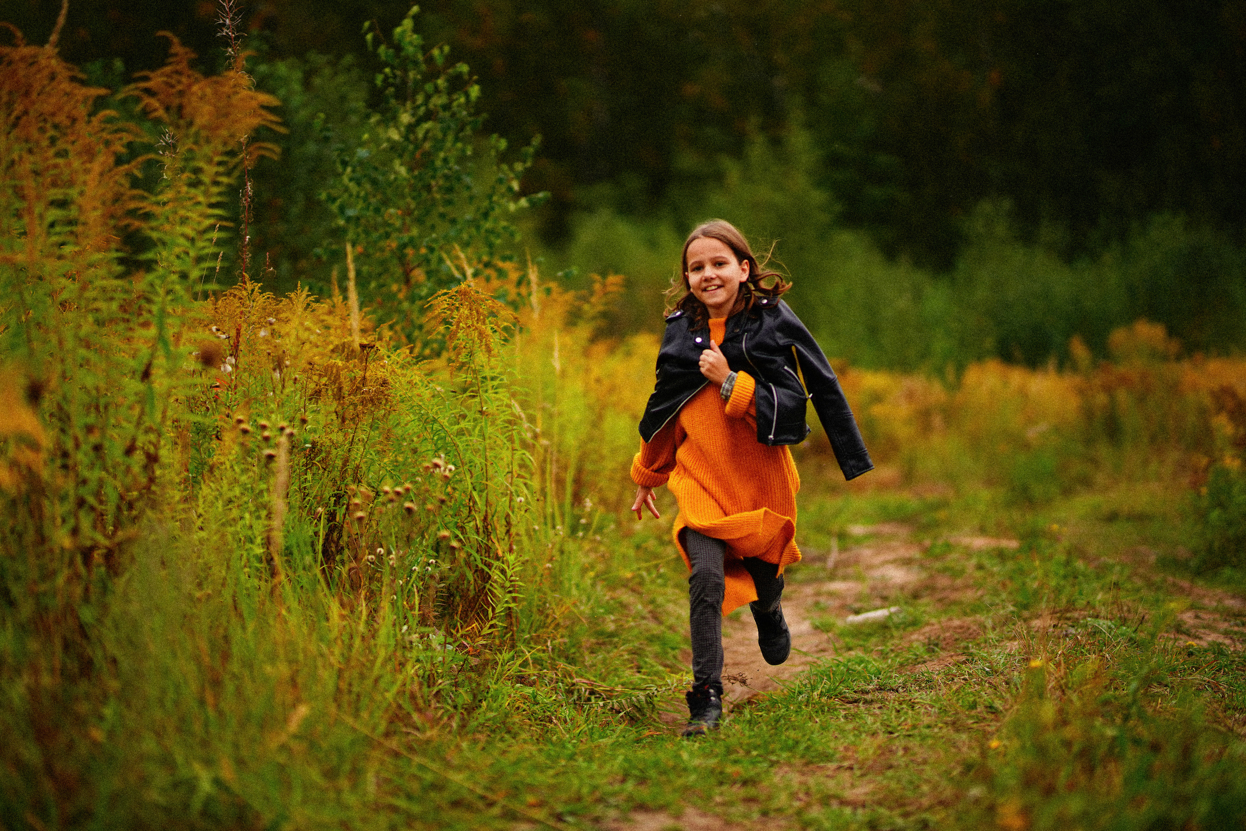 Желтые точки ромашек. Искренний фотограф