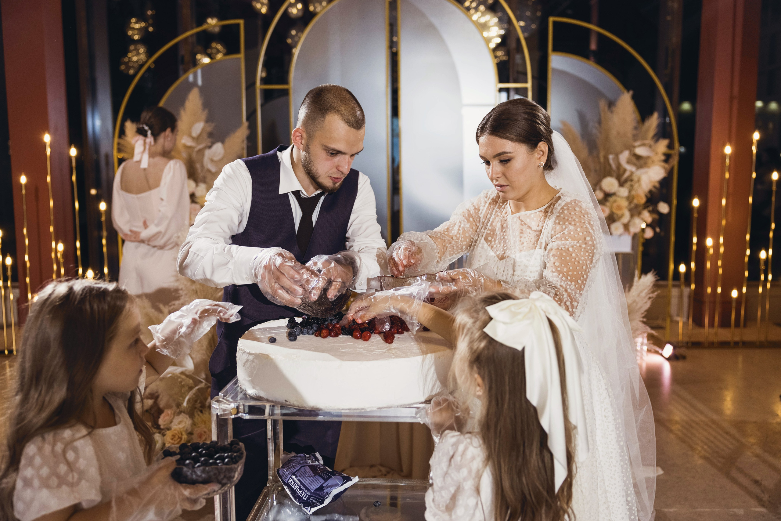 Никита и Ульяна (максимальный — Винотека). Свадебный и семейный фотограф в городе Сургуте Стерликова Светлана