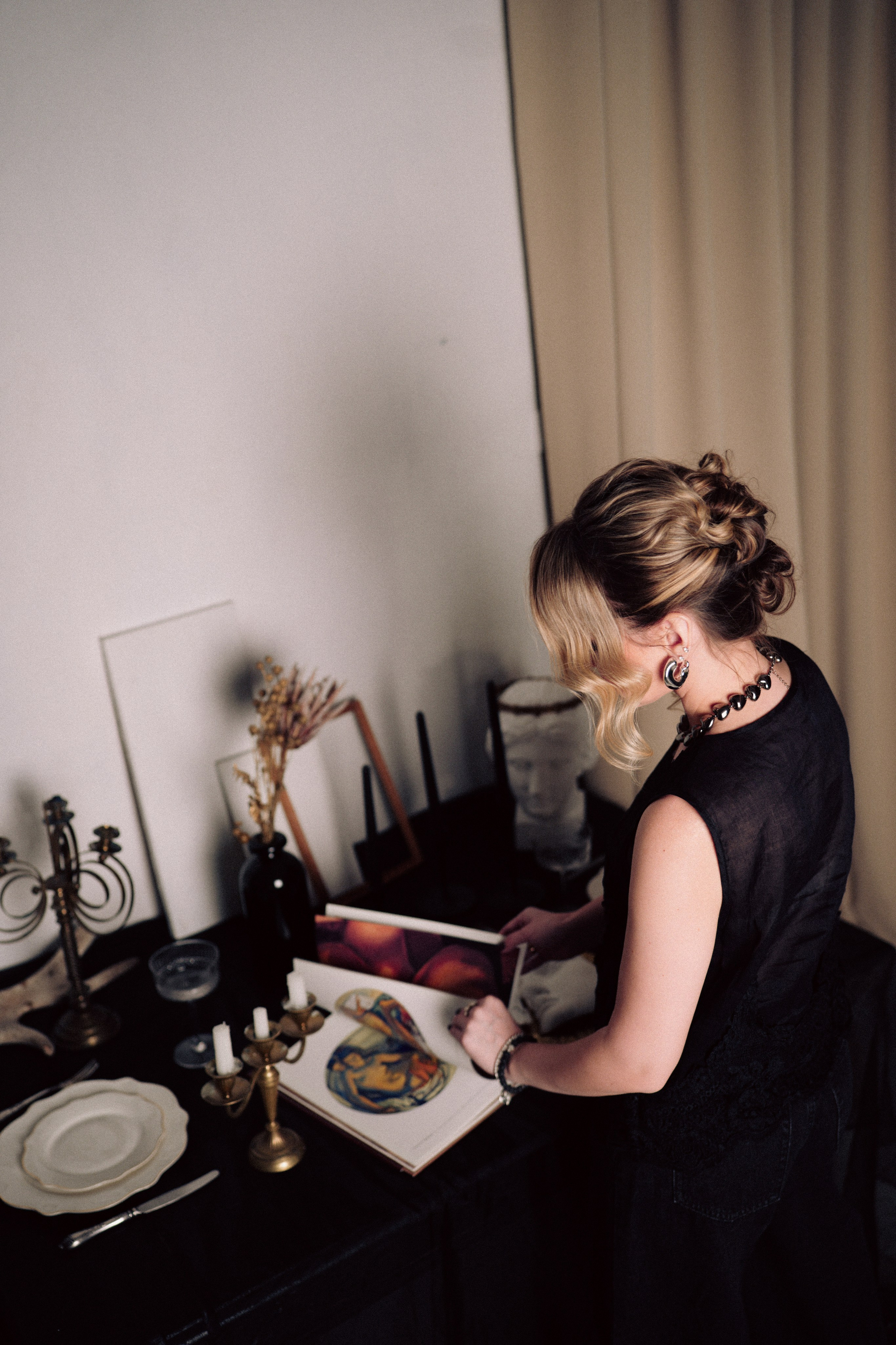 НОВОГОДНЯЯ ФОТОСЕСИИЯ В СТУДИИ ДЛЯ ДЕВУШКИ И ПРОГУЛКА ПО ЧЕРНЫШЕВСКОЙ. Профессиональный фотограф, Санкт-Петербург — Виктория Богомолова