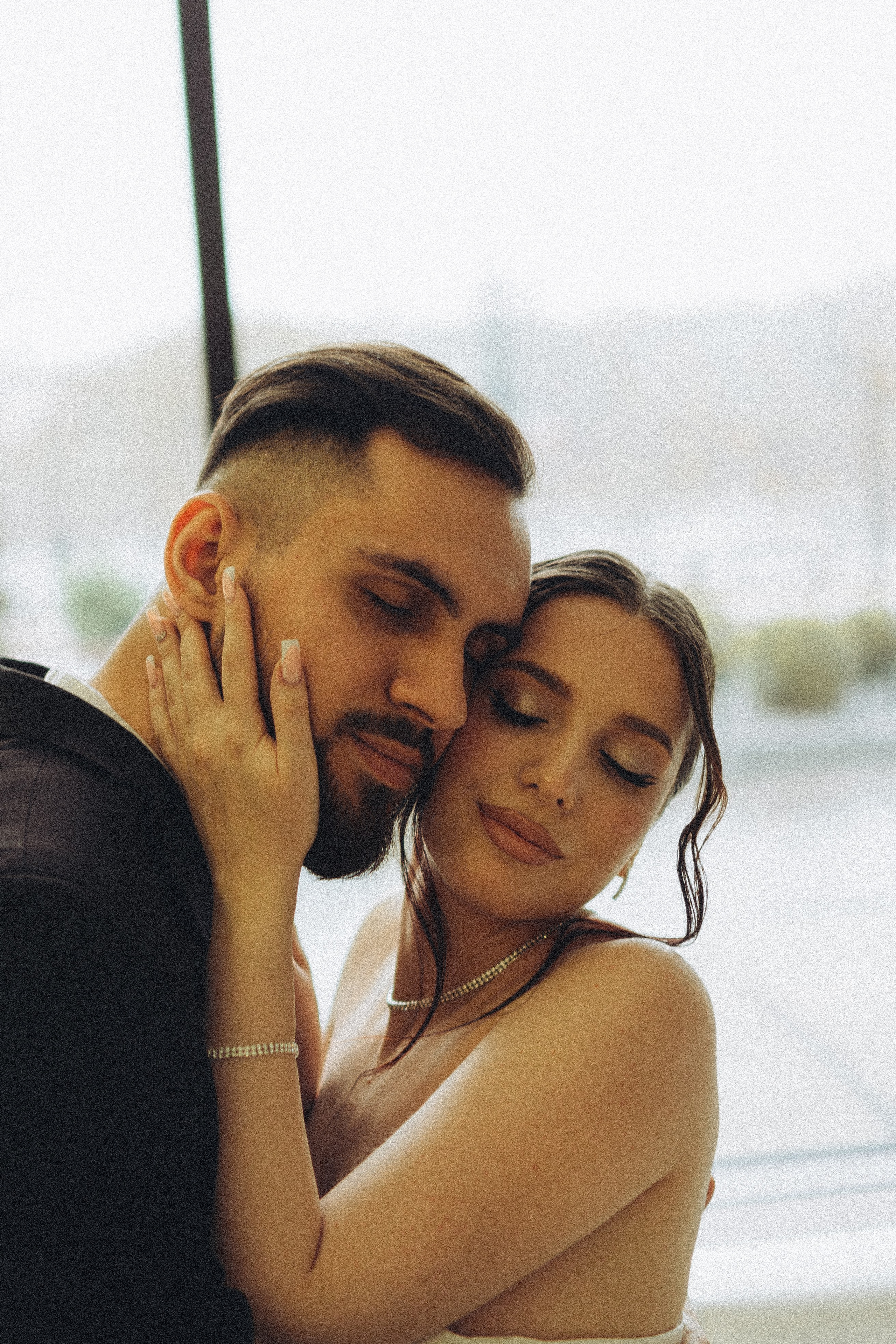 СВАДЕБНАЯ СЬЕМКА СБОРОВ ЖЕНИХА И НЕВЕСТЫ В ОТЕЛЕ И ТАКЖЕ ФОТОСЕССИИЯ В ОТЕЛЕЕ МЕГАПОЛИС БРЯНСК. Профессиональный фотограф, Санкт-Петербург — Виктория Богомолова