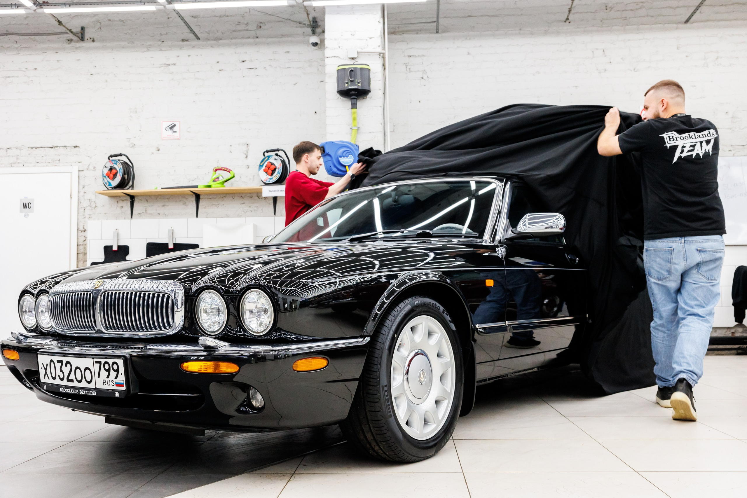 Автомобильная фотосъёмка Daimler Xj8. Фотограф Сергей Лукьянов @xapeton_photo Москва