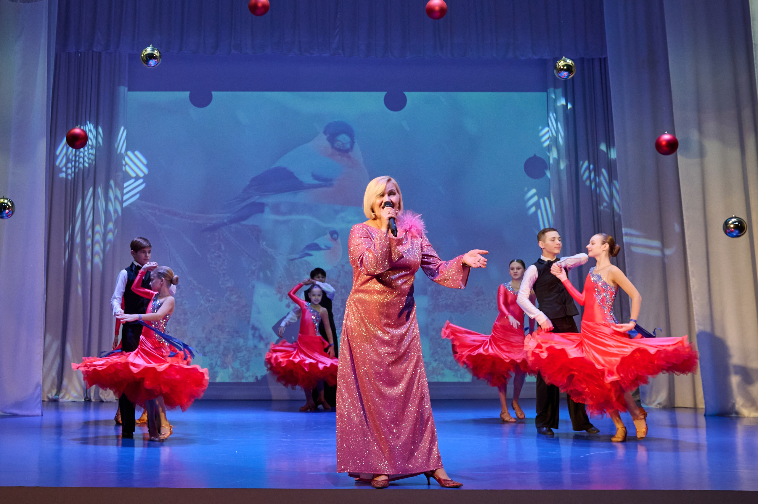 Концерт в ДК Марьина роща. Жизнь курорта Кабардинка в фотографиях