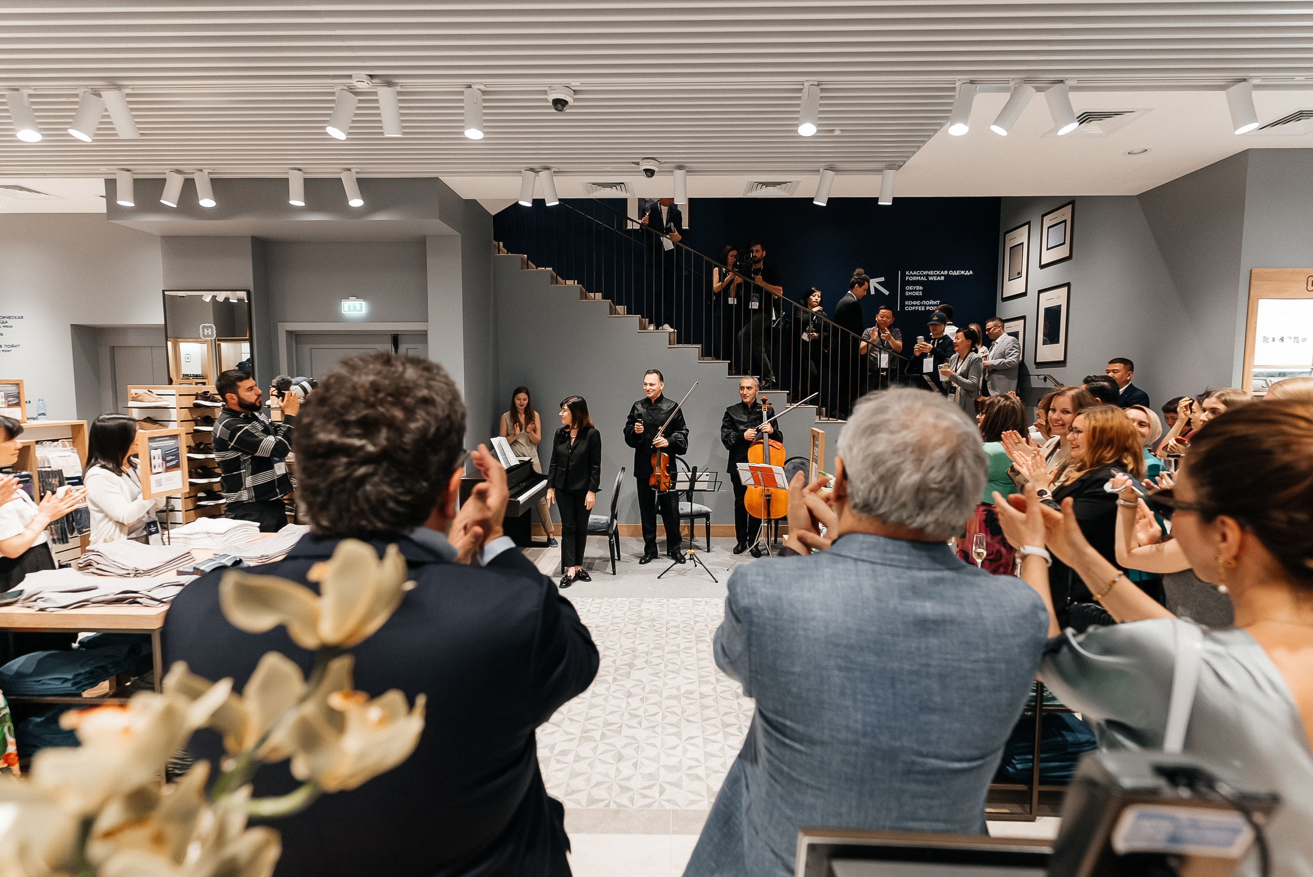 Henderson. Павел Краснов — Свадебный и репортажный фотограф в Москве