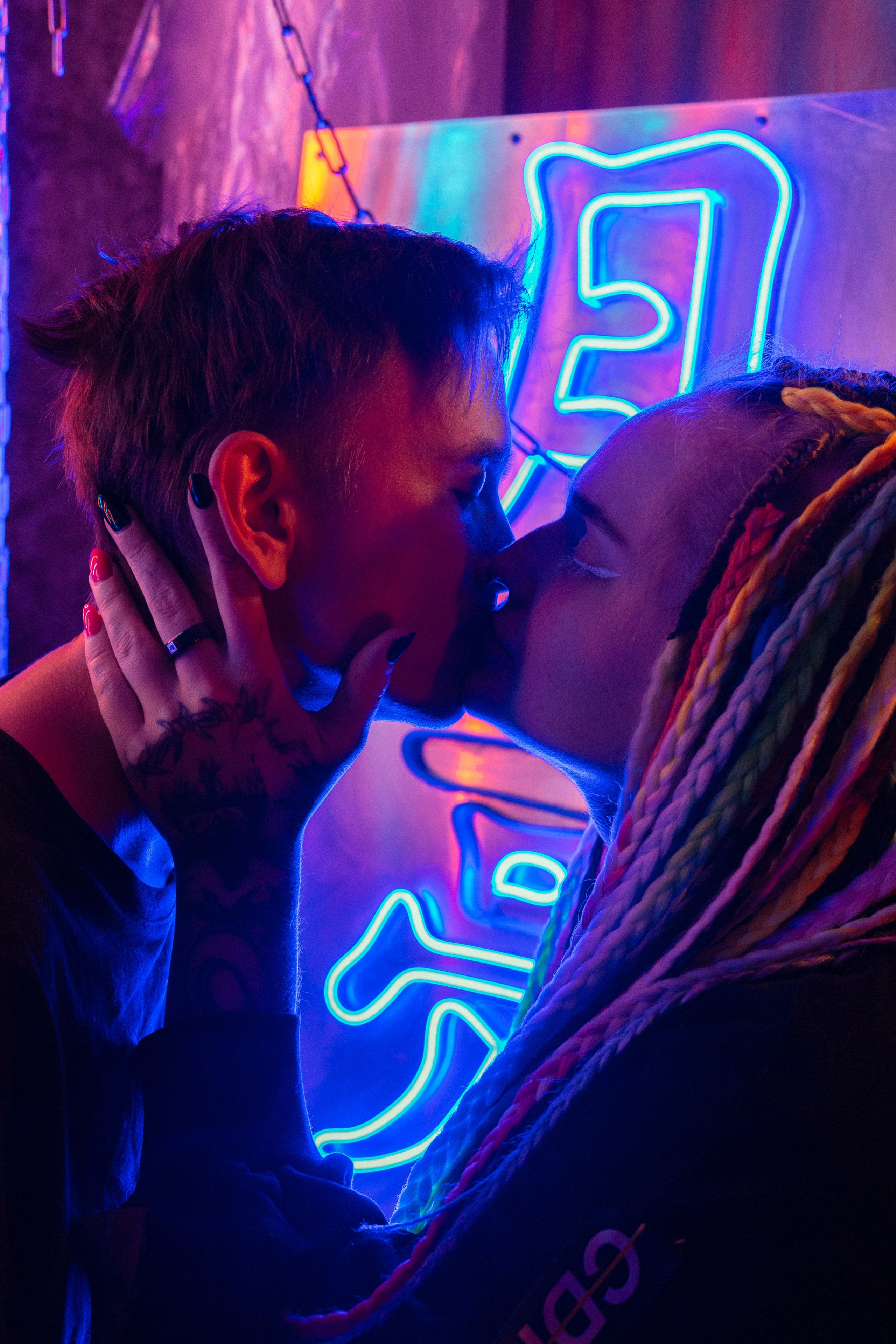 Для Ани | неоновая любовь 💟. Портретный фотограф в Новосибирске