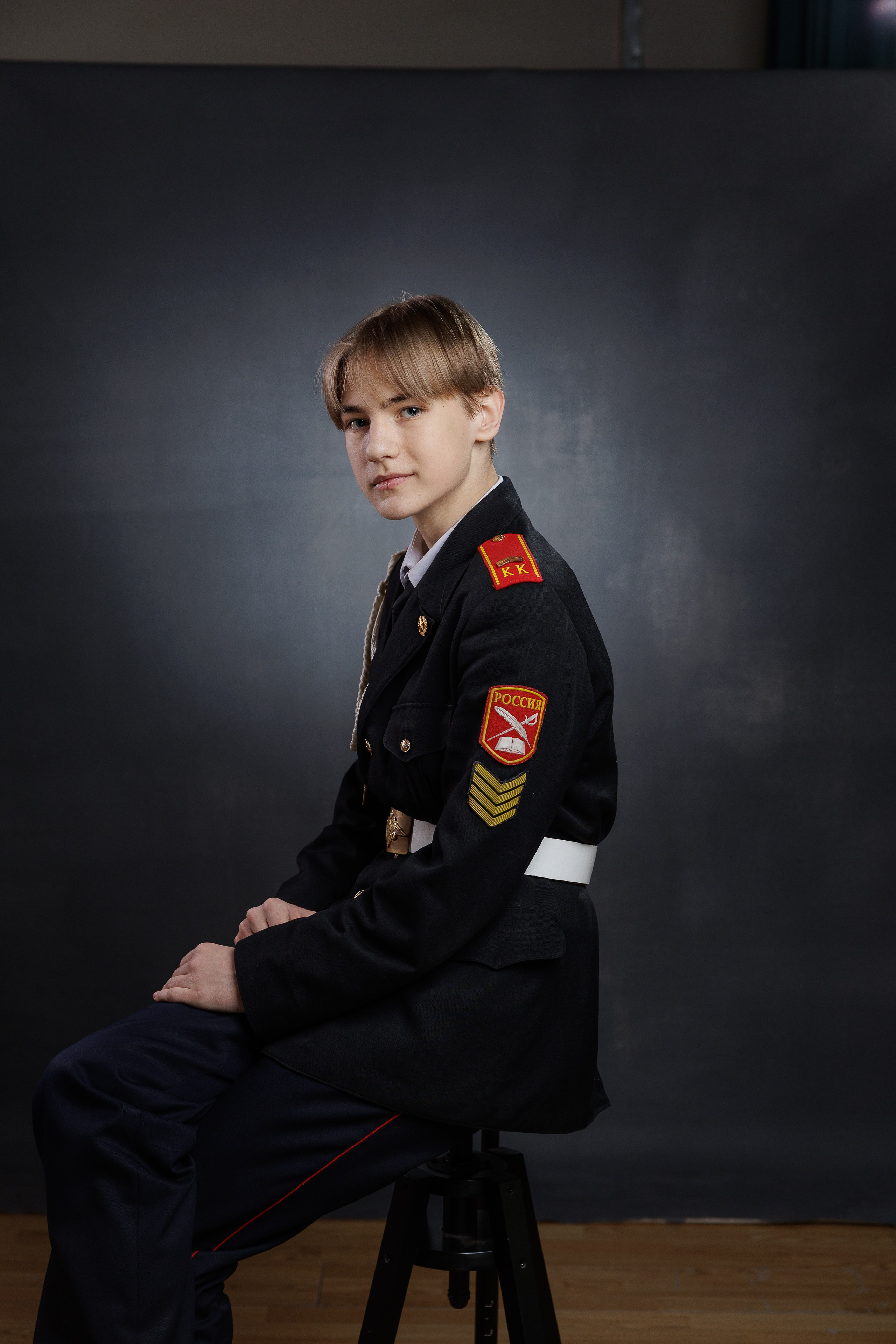 Окта 120 + Стрип (контр голая ад100 со стоек фона, фон -ад100 с снутом). Семейный фотограф Александр Передерий