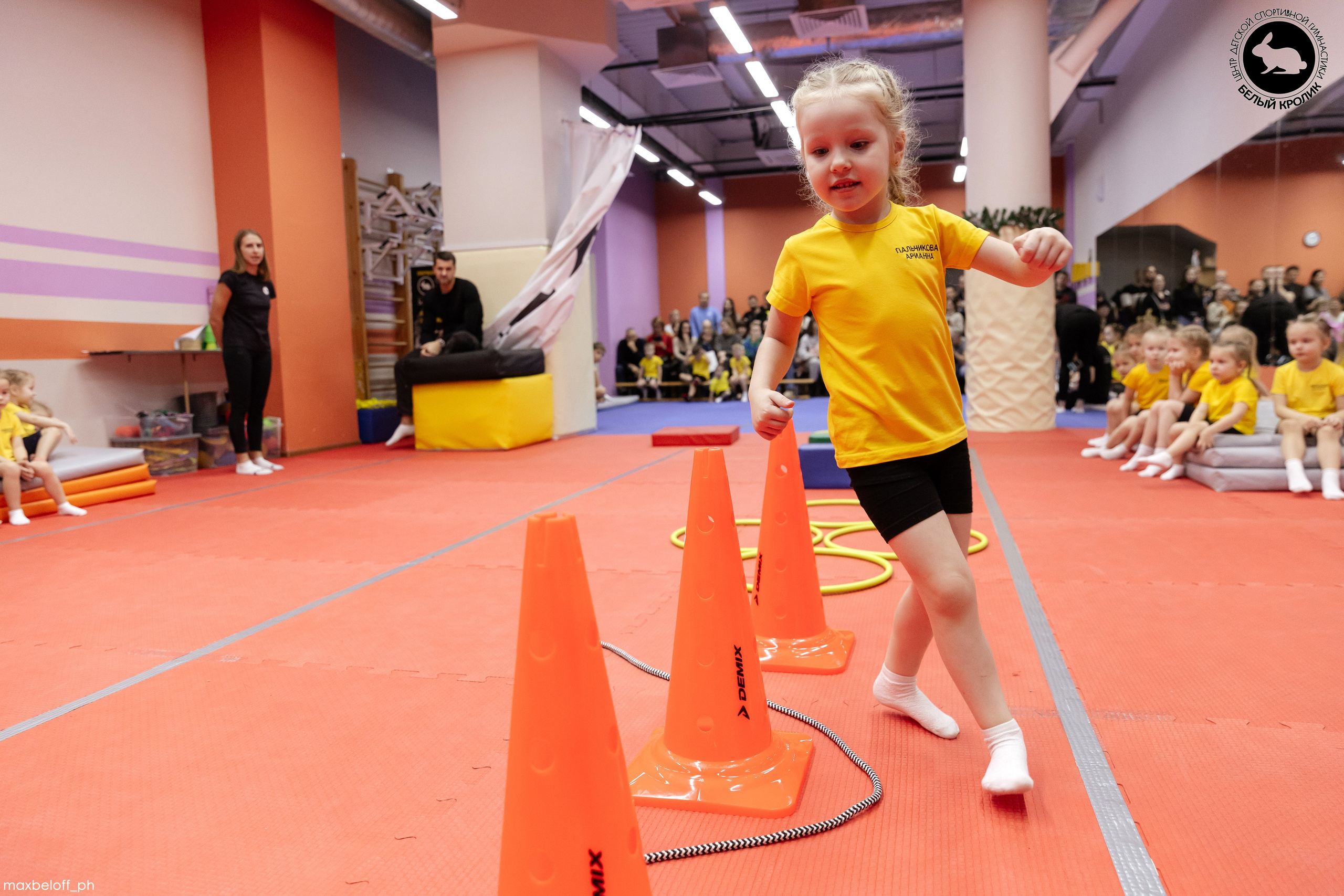 Белый кролик. Соревнования. Семейный фотограф — Макс Белогрудов