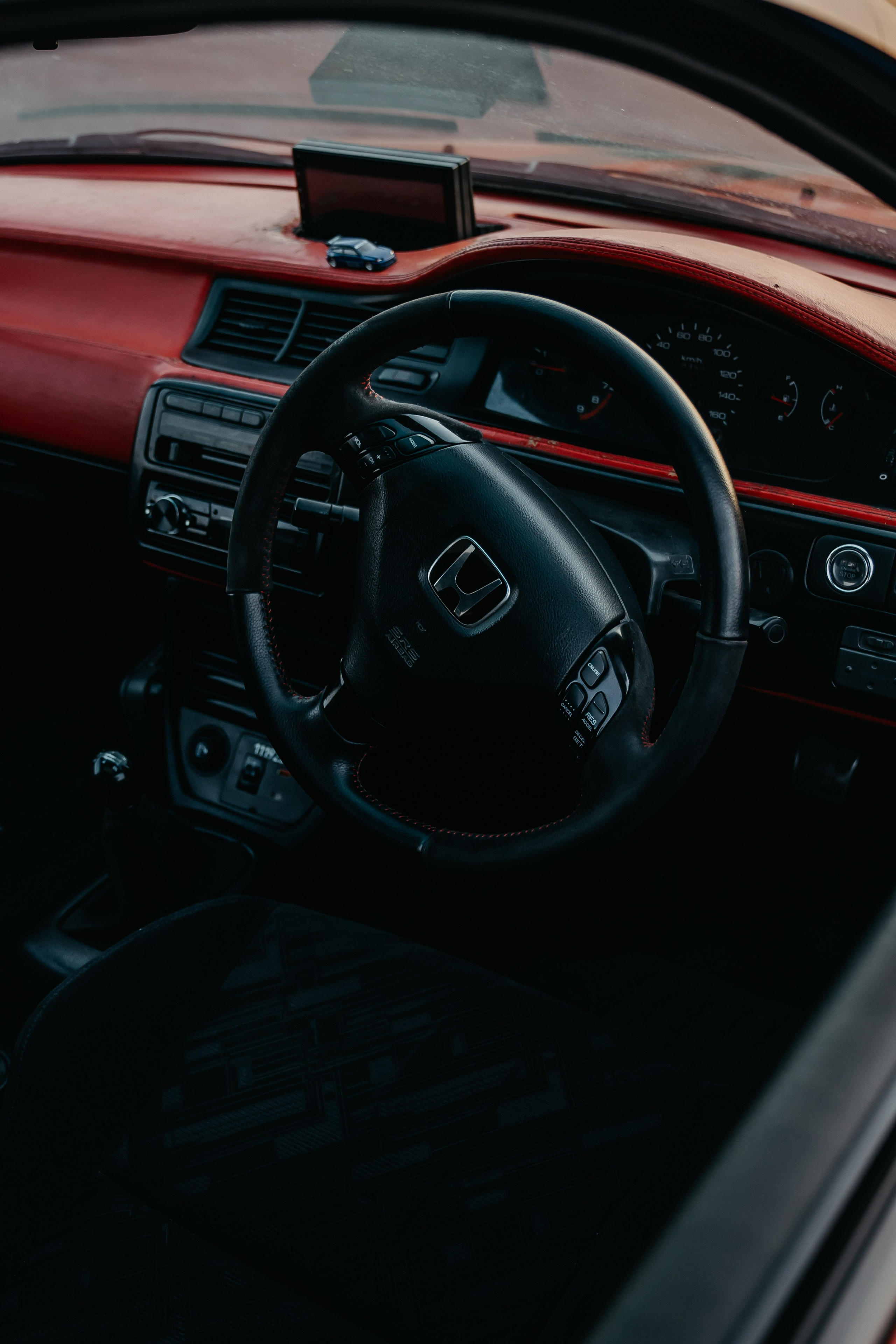 Nissan Skyline 25'. Фотограф, видеограф и пилот дрона на Байкале