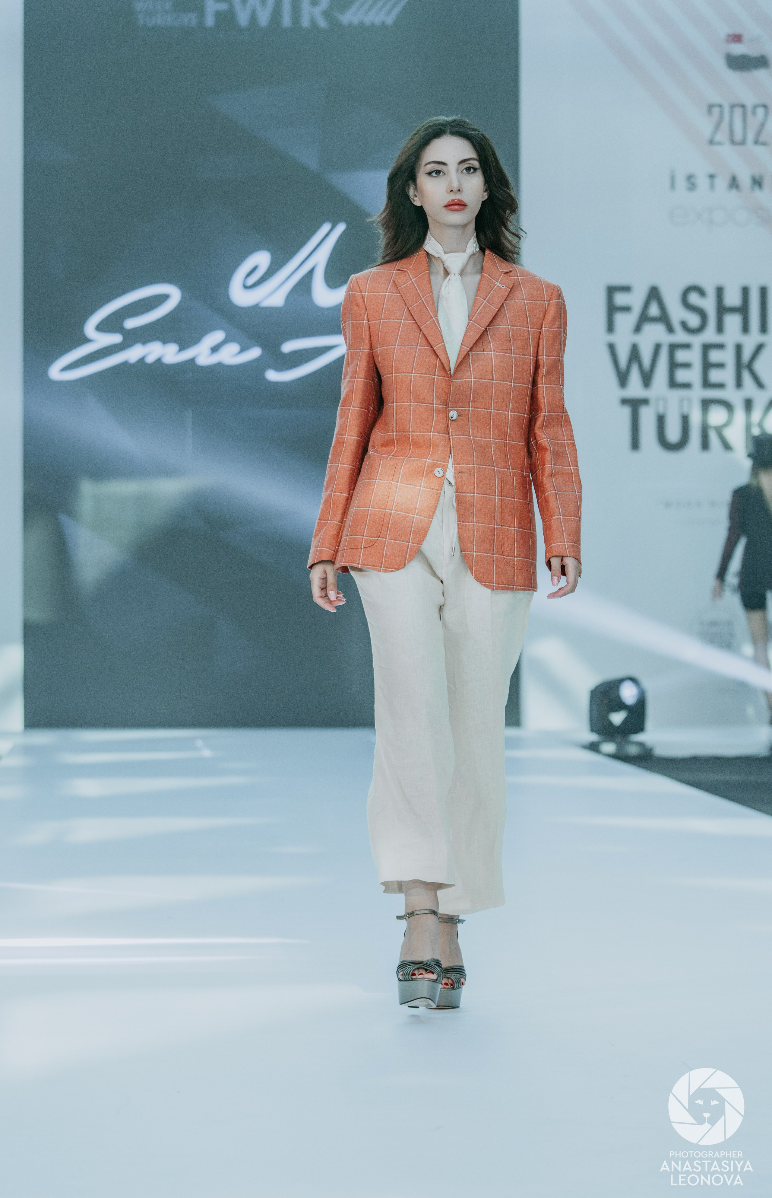Fashion Week Türkiye [spring, 2025]. Anastasia Leonowa