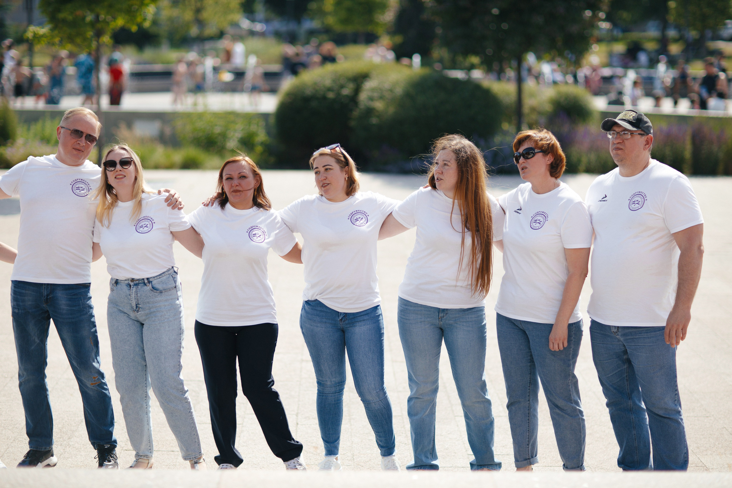 Репортажные фото съёмки клипа от родителей выпускникам. Свадебный фотограф в Воронеже Александр Работкин