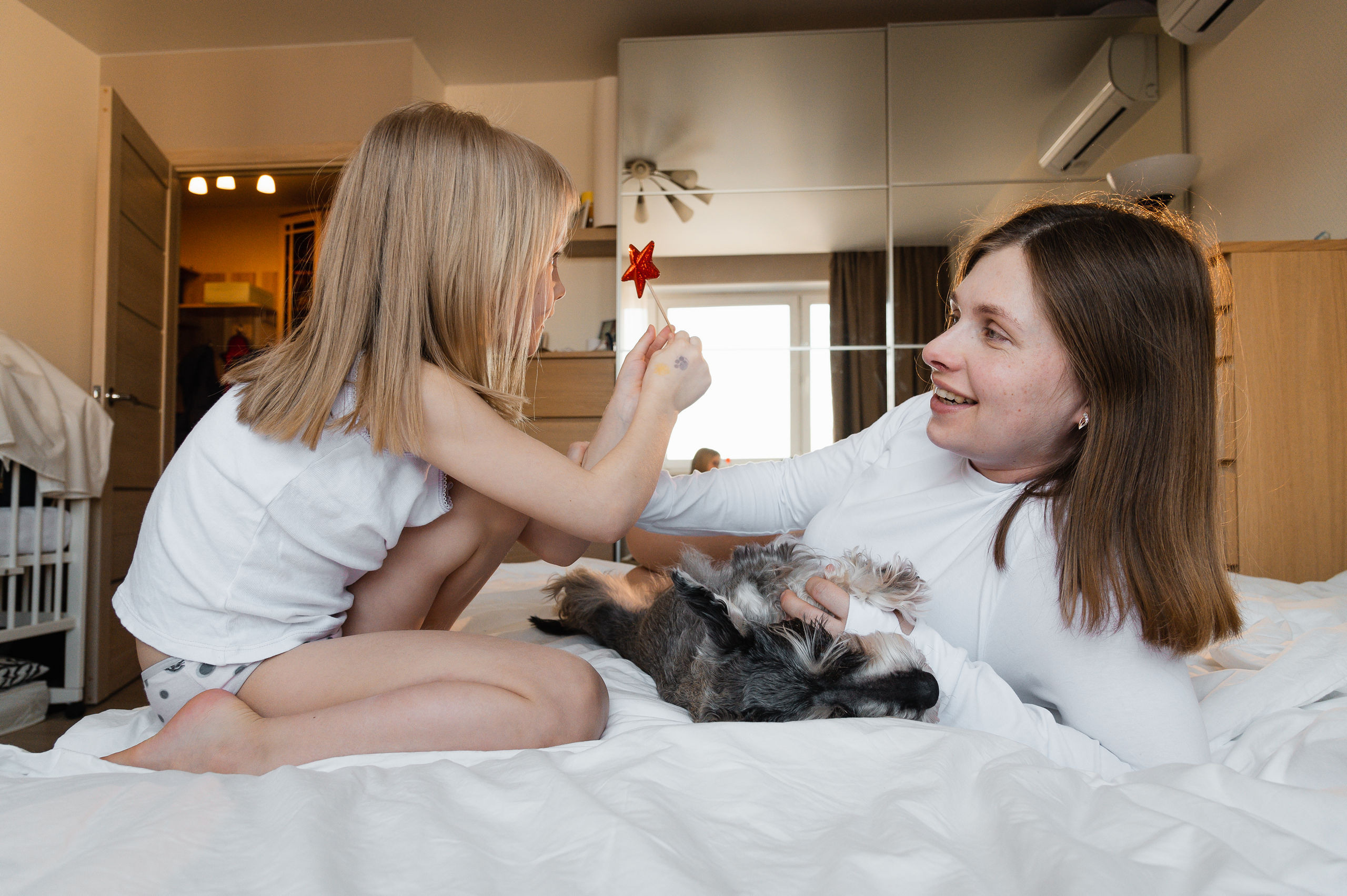 Домашняя фотосессия в ожидании малыша. Семейный, портретный, репортажный фотограф lifestyle в Москве и Кирове