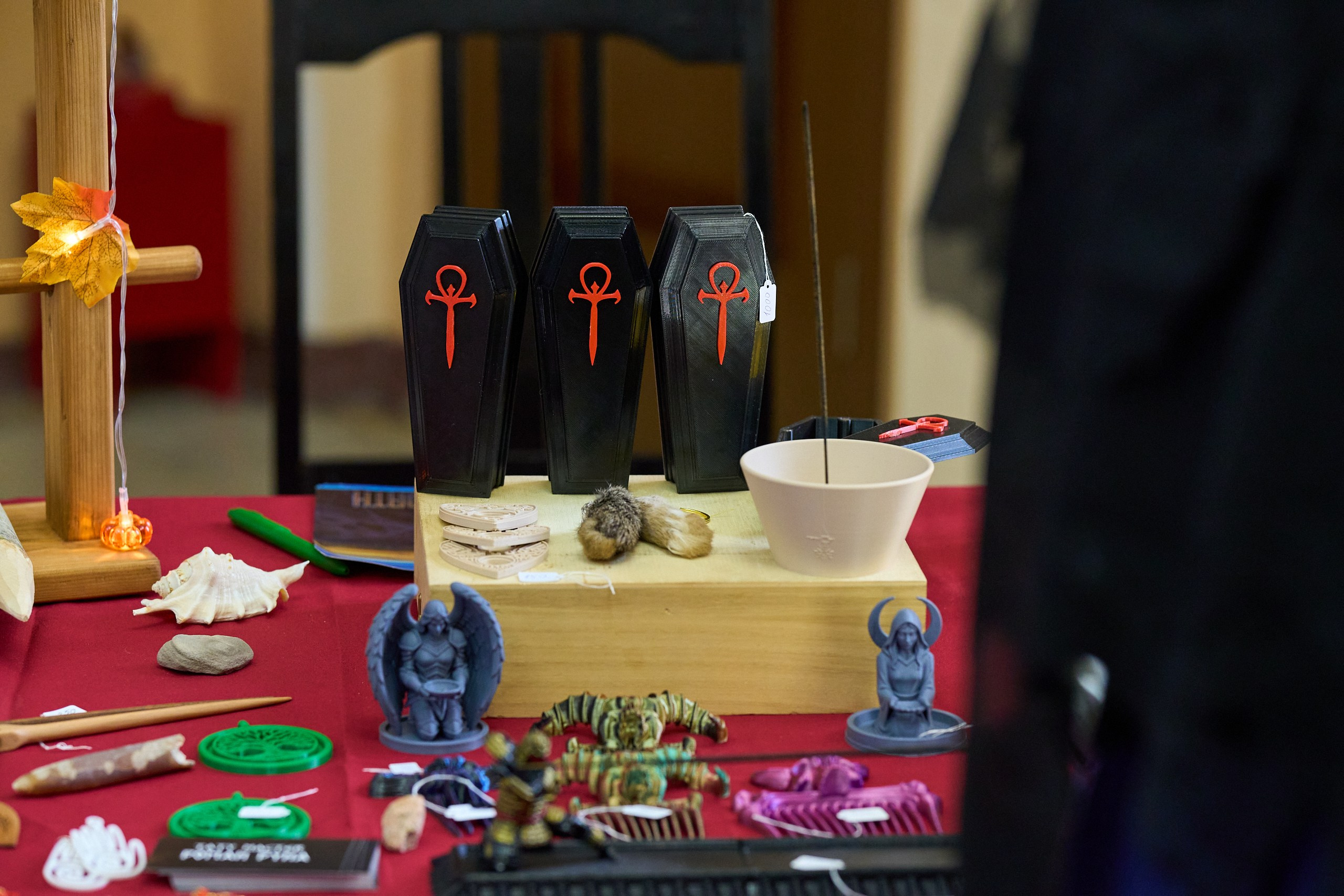 Мантикон V (2025). Фотографирует красивое Денис Горностаев