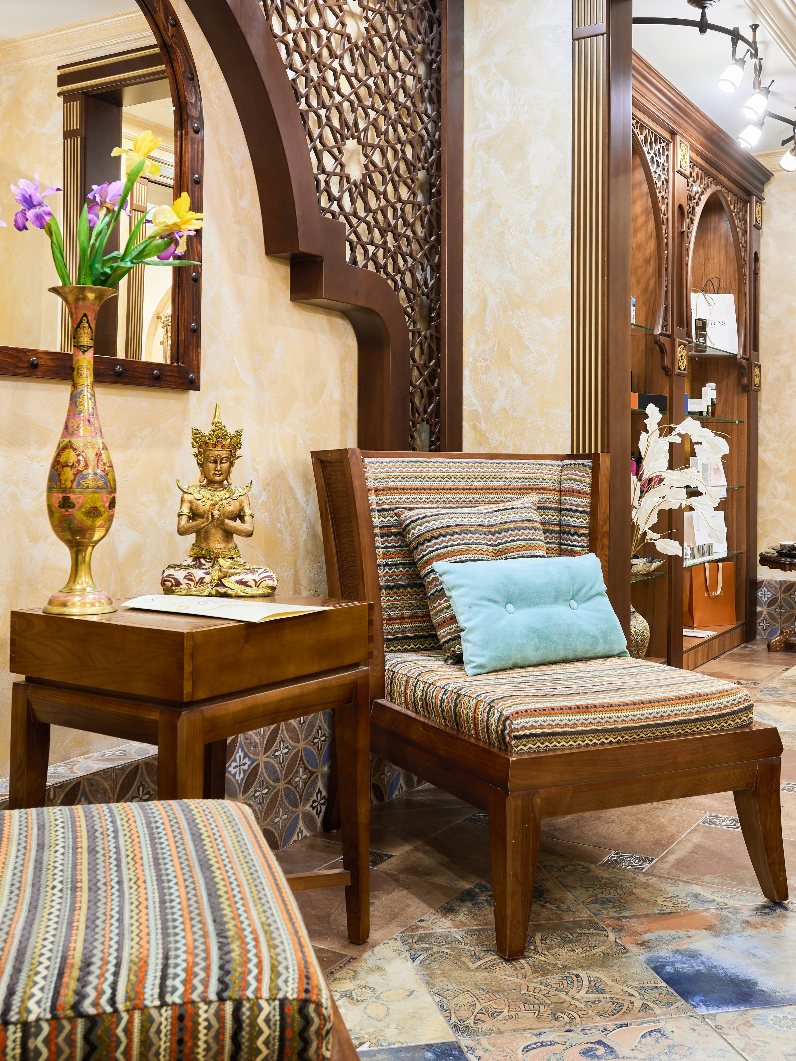 Салон красоты (Эмира). Автомобильный и интерьерный фотограф в Минске Александр Тагаев