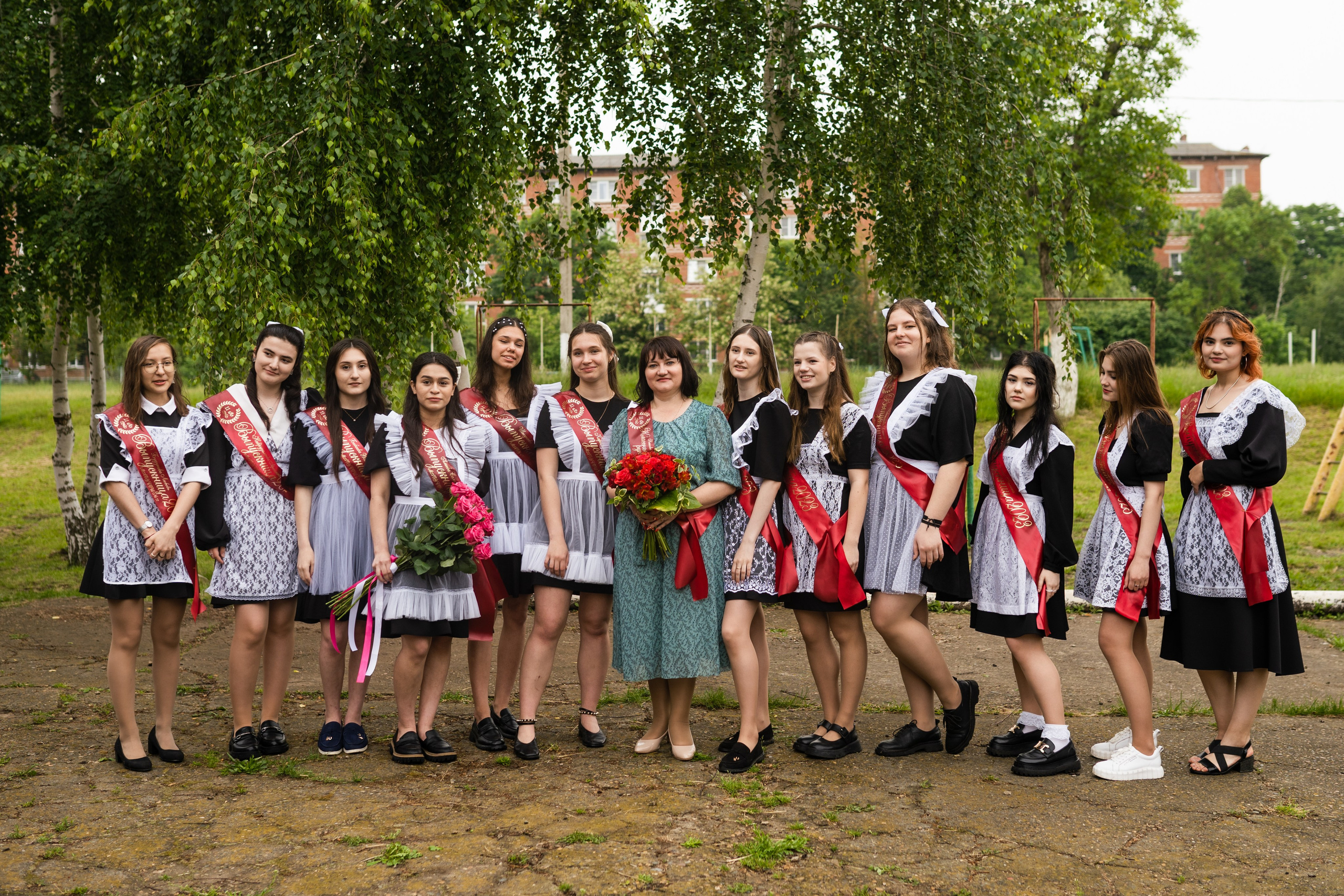Последний звонок (СШ 77). Выпускные альбомы «Поколение» в городе Краснодар
