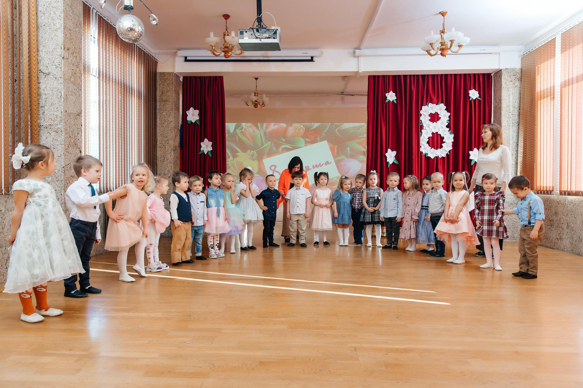 Детский сад № 93 — Утренник (07.03.2023). Свадебный и семейный фотограф Крамар Наталья