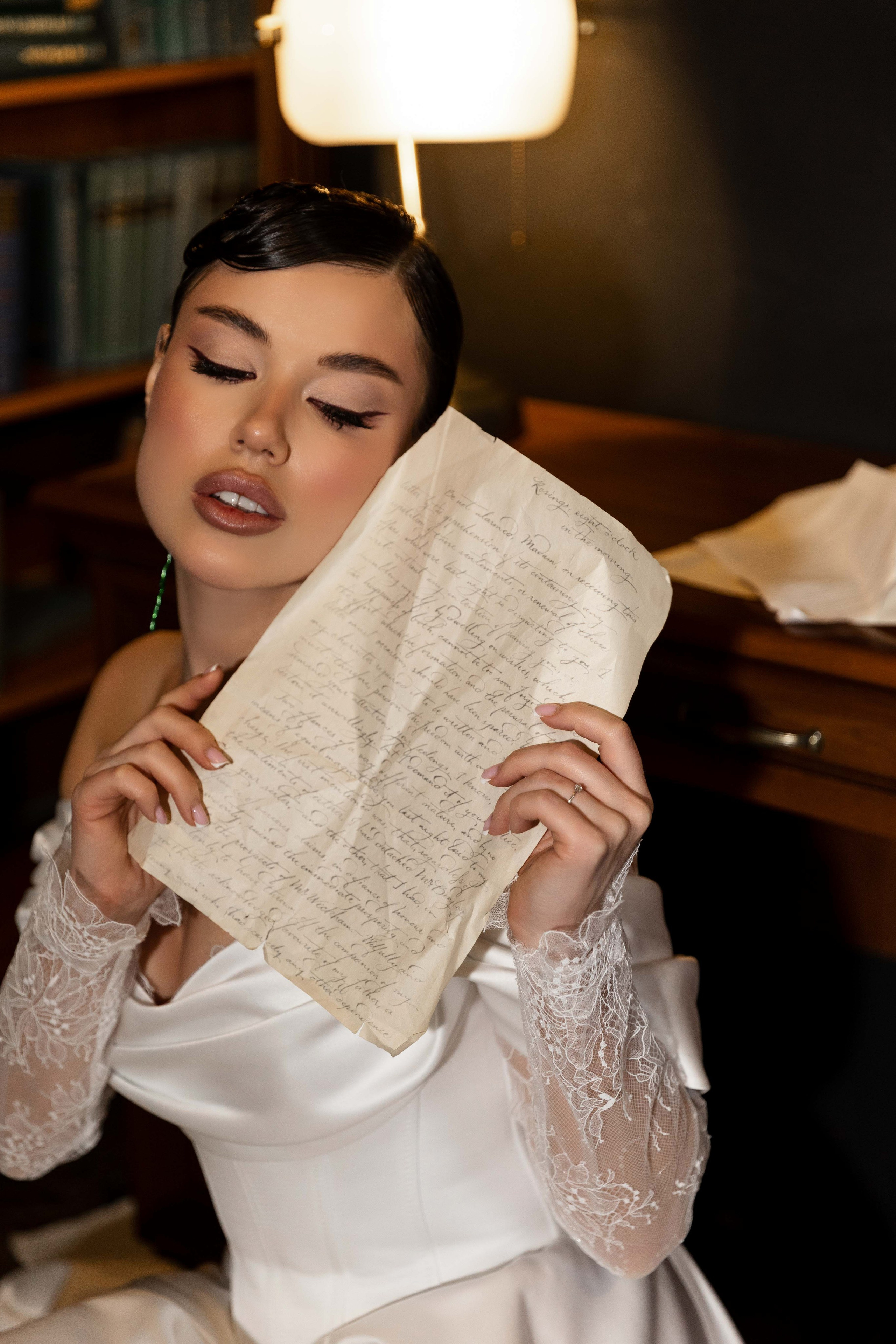 Анна. Я Ира и я фотографирую свадьбы более 10 лет