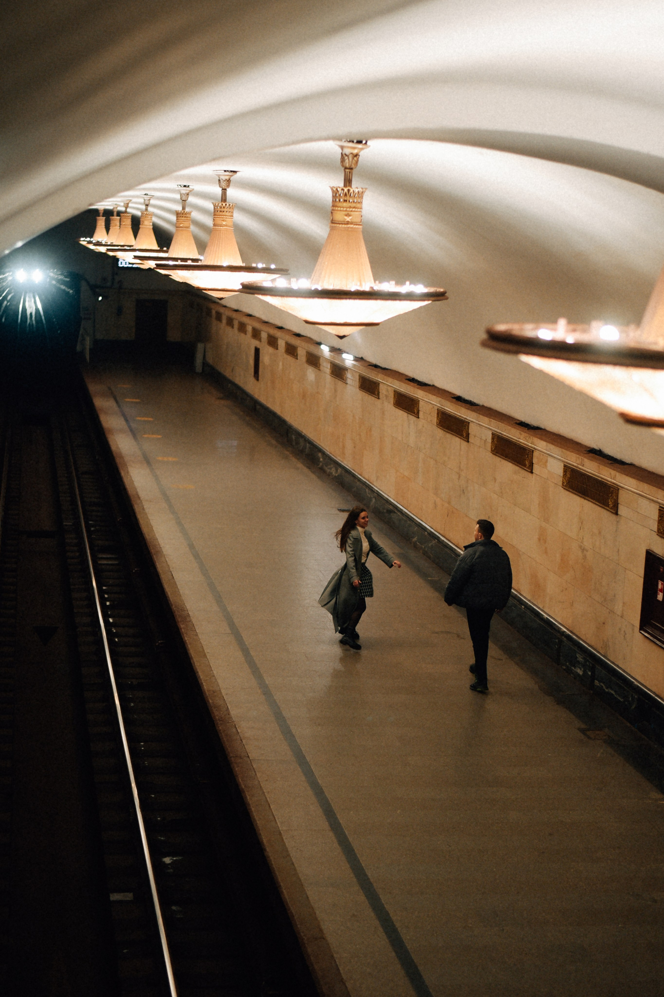 Пустое метро. Фотограф Лола Волна, город Москва