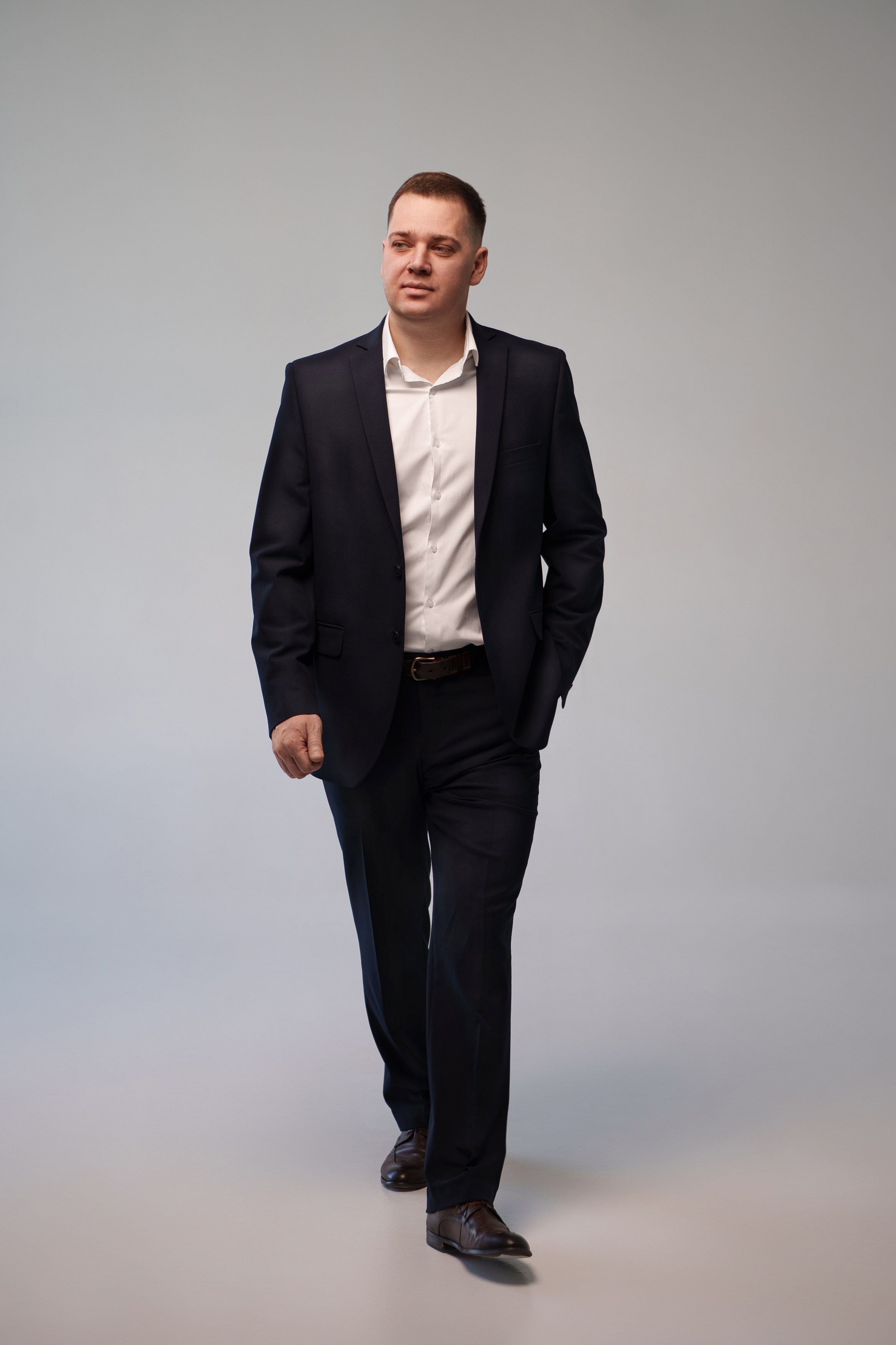 Деловая фотосессия для мужчины в Уфе — портреты и фото для личного бренда