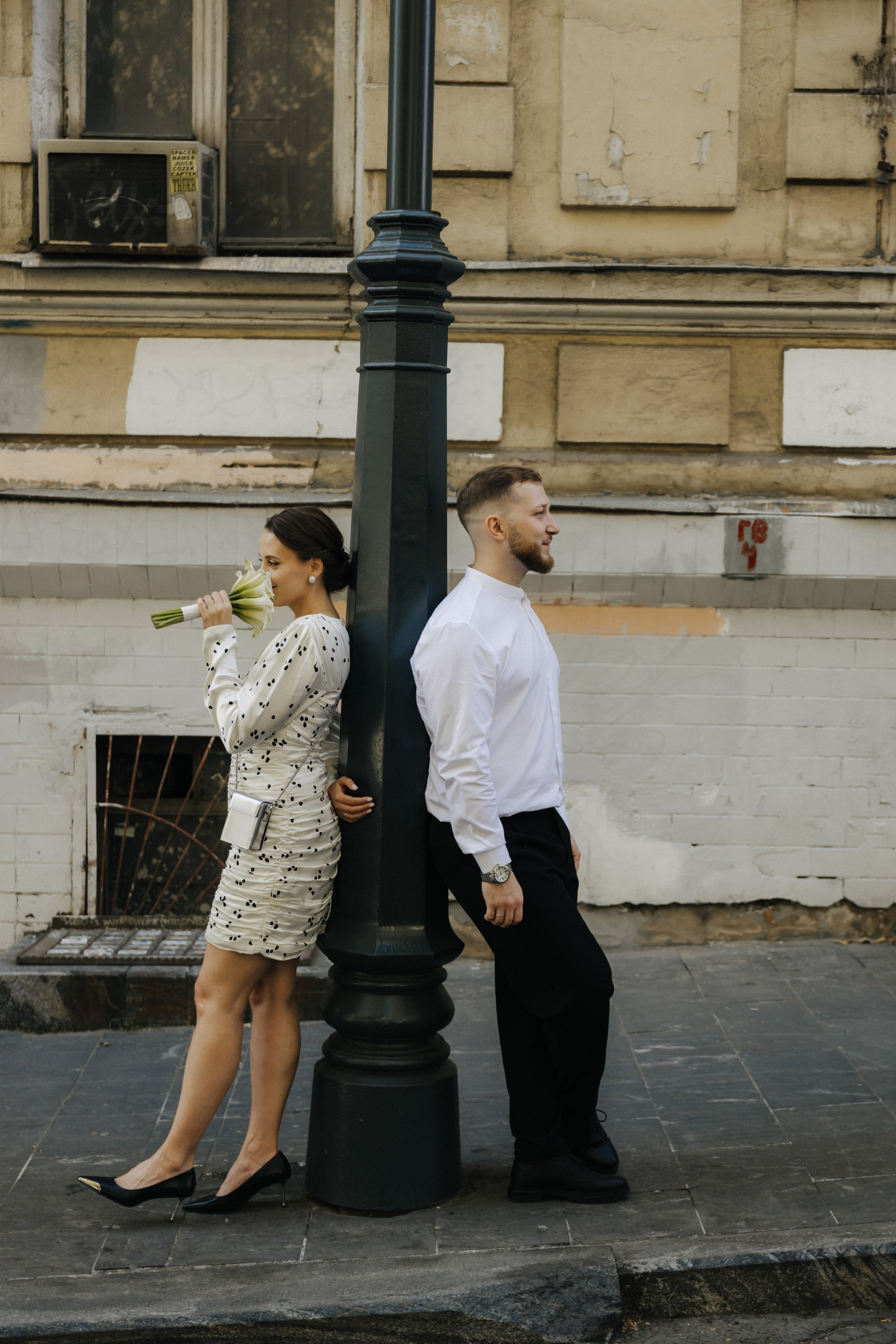 Сергей и Алия, роспись в Савеловском ЗАГСе и прогулка по Китай городу. Свадебный и портретный фотограф в Москве Кристина Золотова